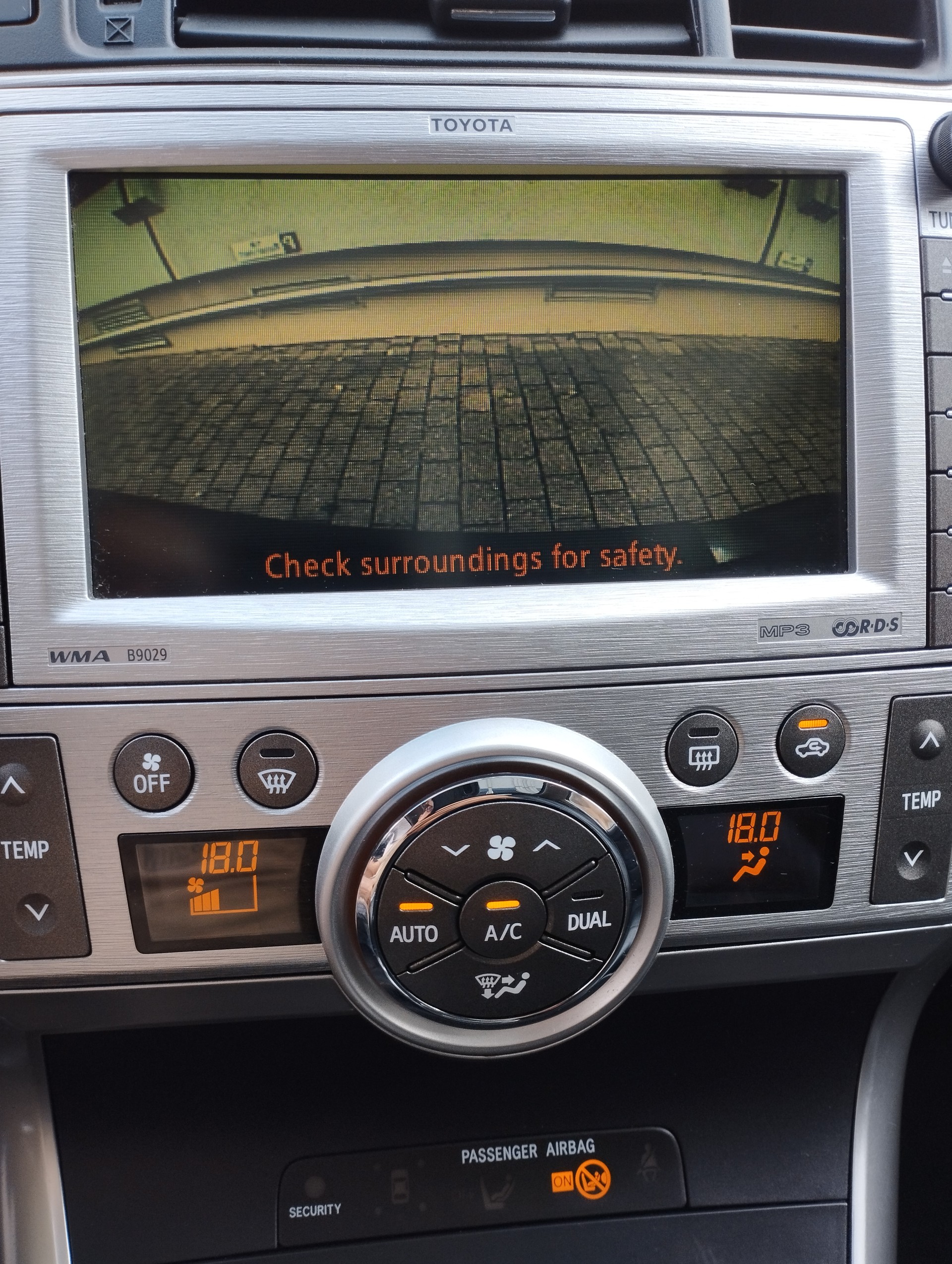 TOYOTA 2.2 D 7 Sitze Panorama MFK 08/06/26-image-8