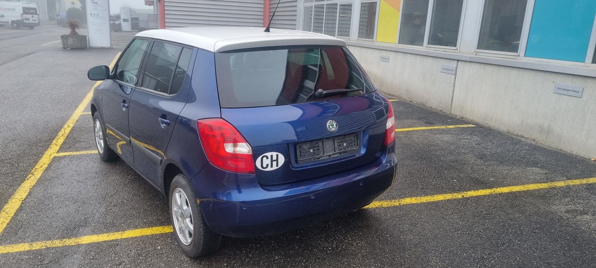 SKODA Fabia 1.6 Ambiente-image-6