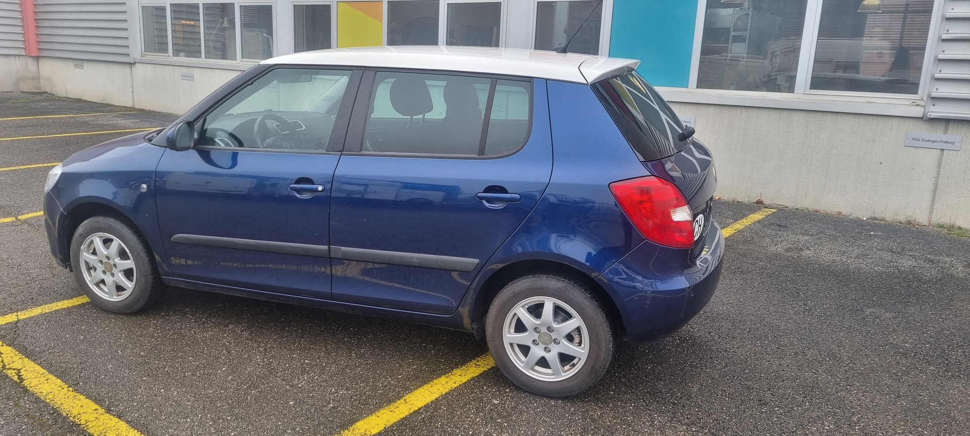 SKODA Fabia 1.6 Ambiente-image-7