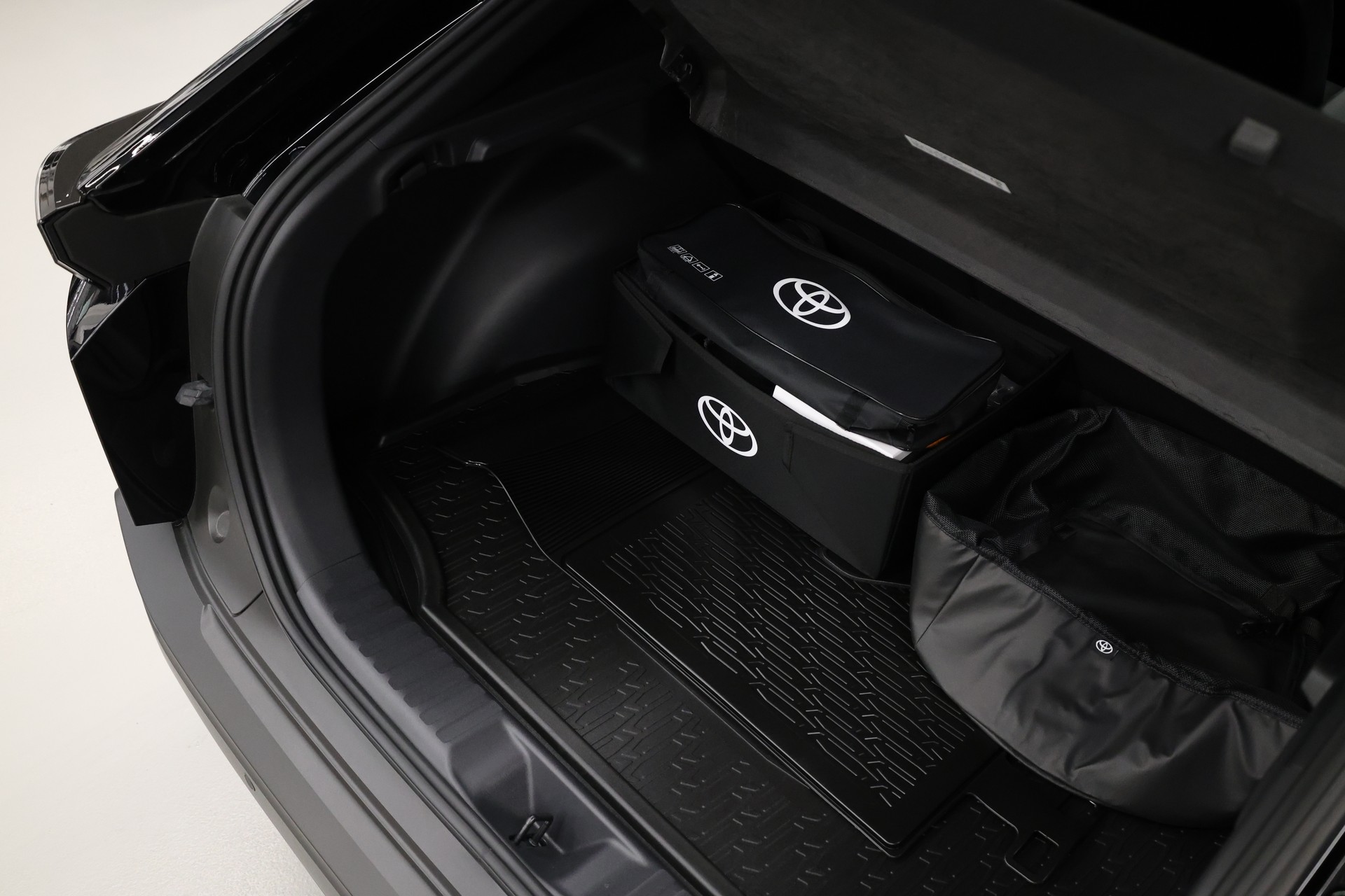 TOYOTA C-HR+ Style ICON FWD-image-15