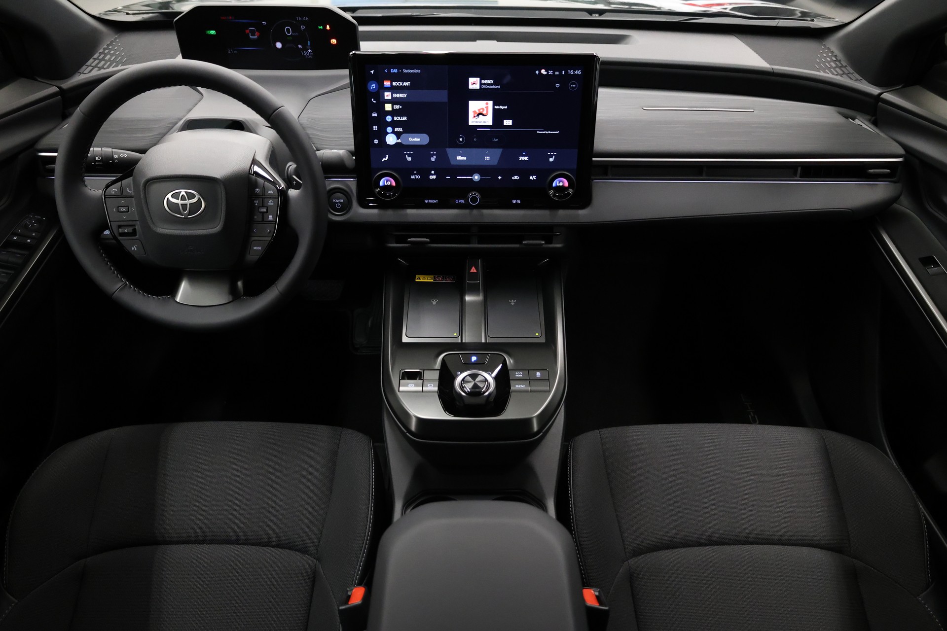 TOYOTA C-HR+ Style ICON FWD-image-18