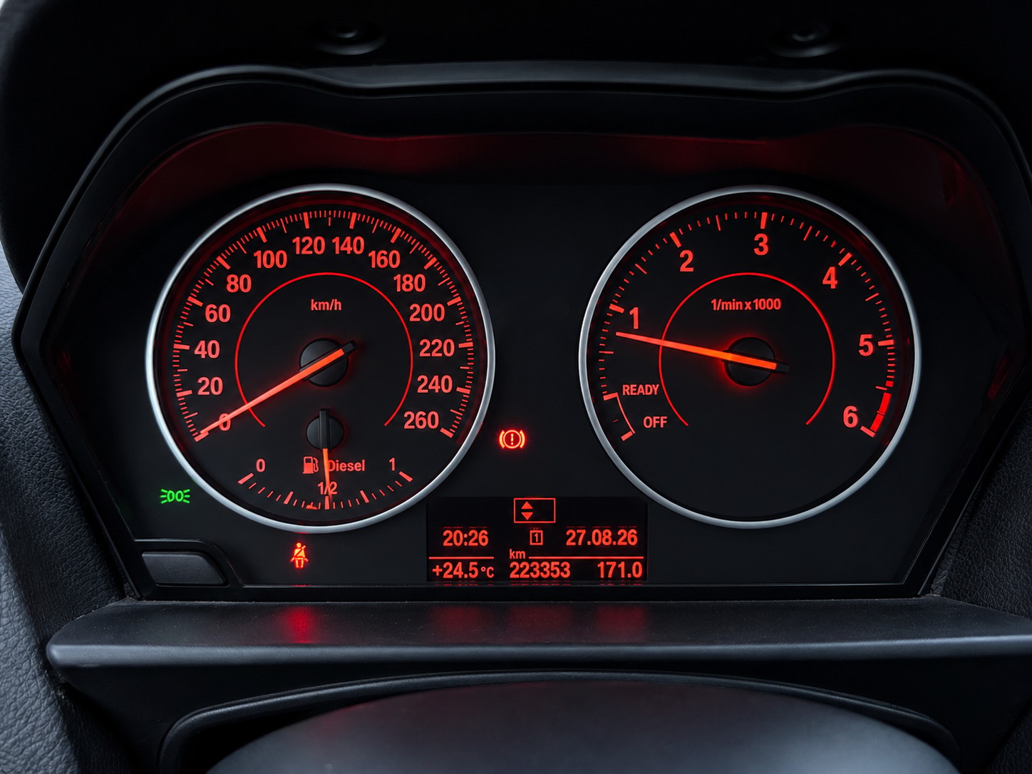 BMW 118d Sport Line-image-14