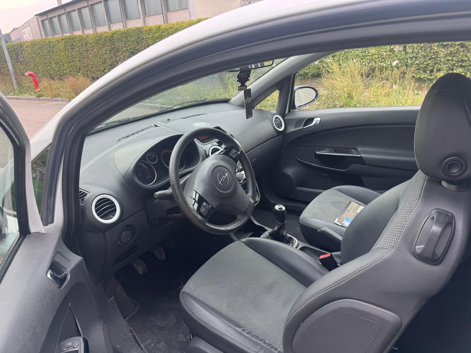 HYUNDAI i30 1.6 Style-image-6