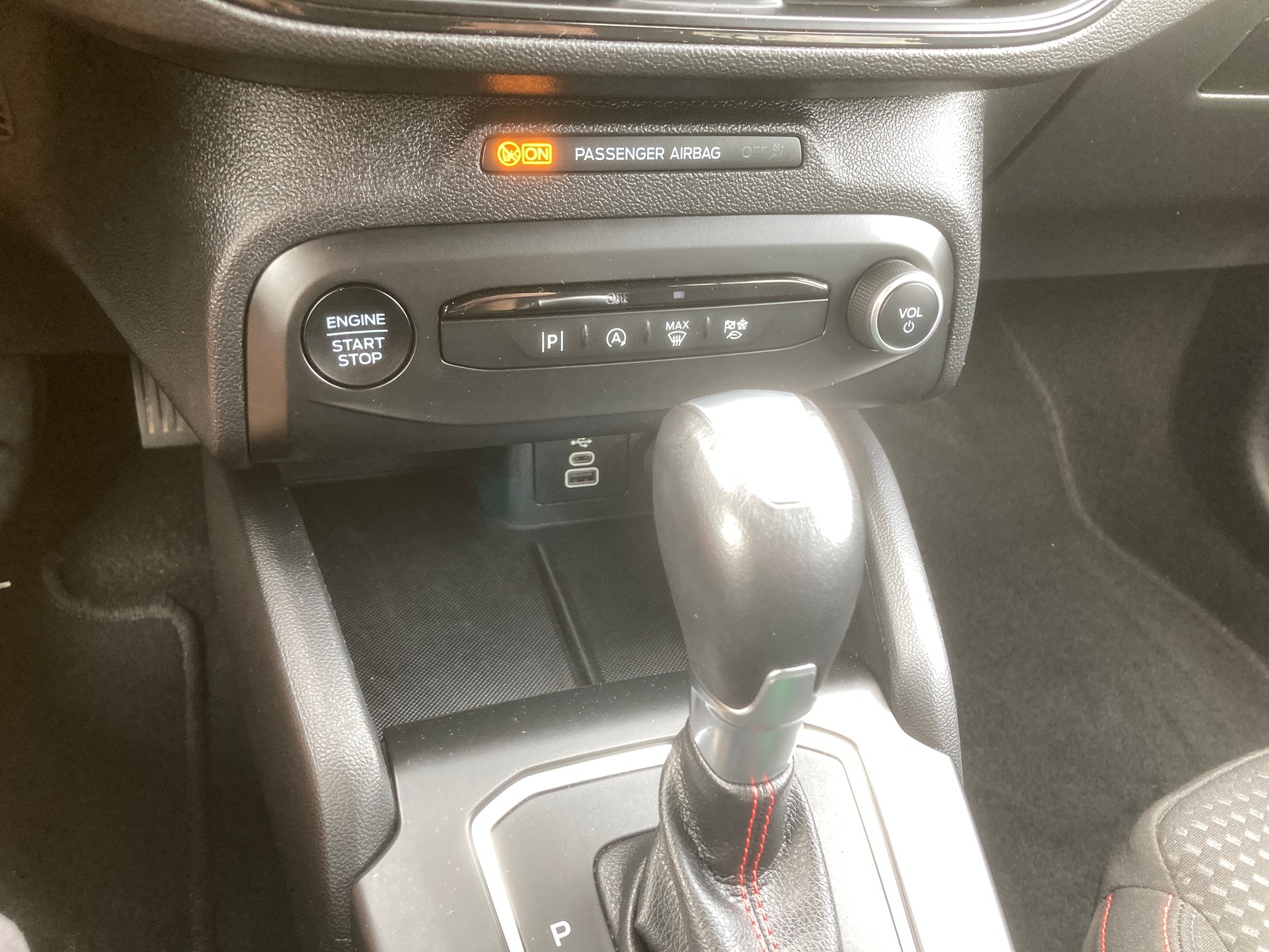 FORD Focus 1.0 MHEV ST-Line Vignale Automat-image-11
