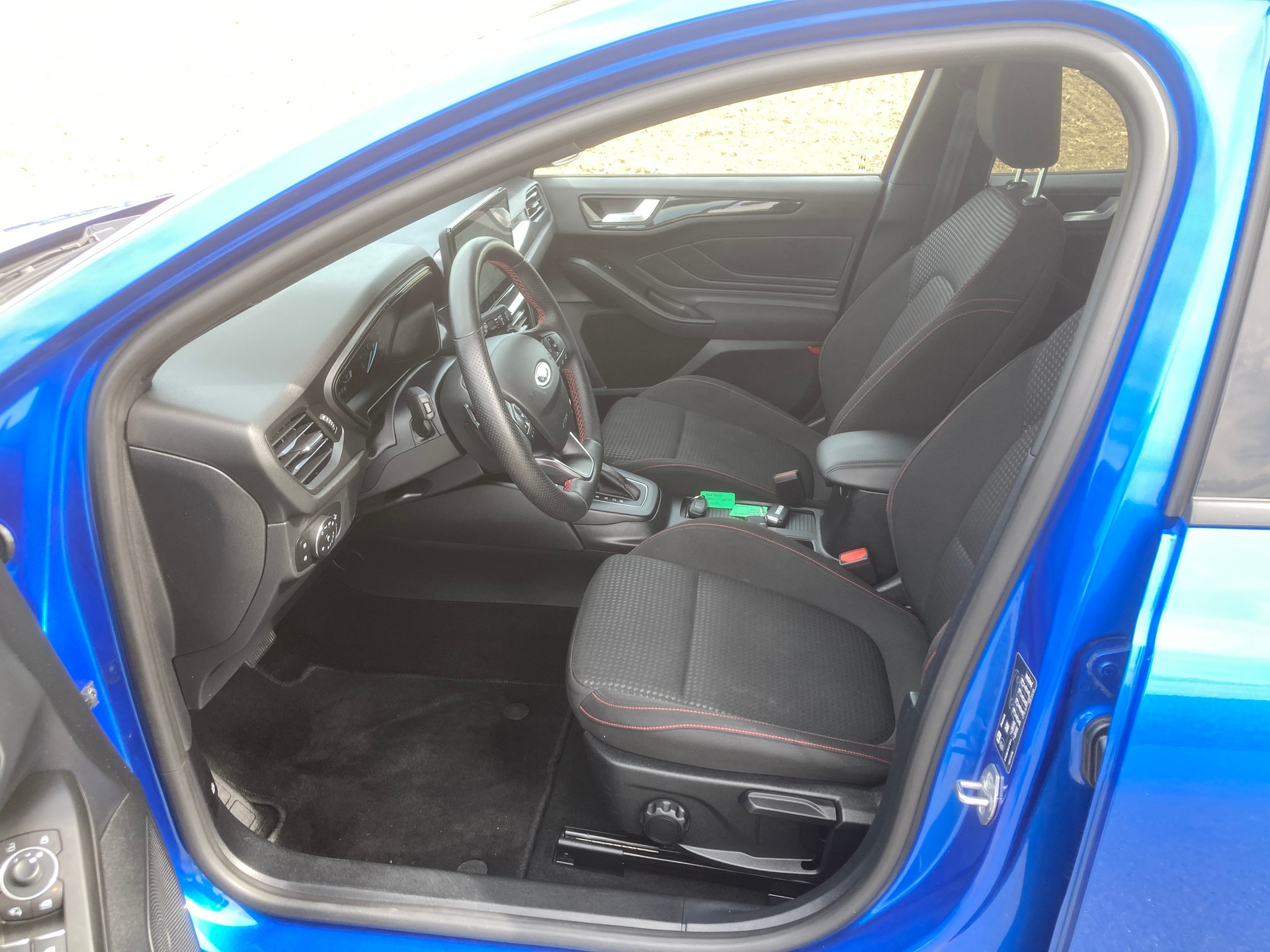 FORD Focus 1.0 MHEV ST-Line Vignale Automat-image-8