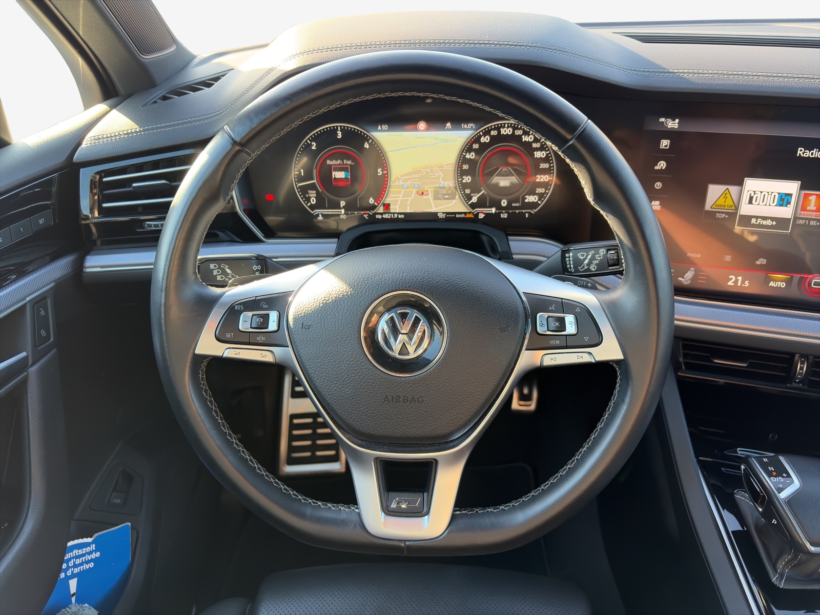 VW Touareg 3.0 TDI R Line Tiptronic-image-9