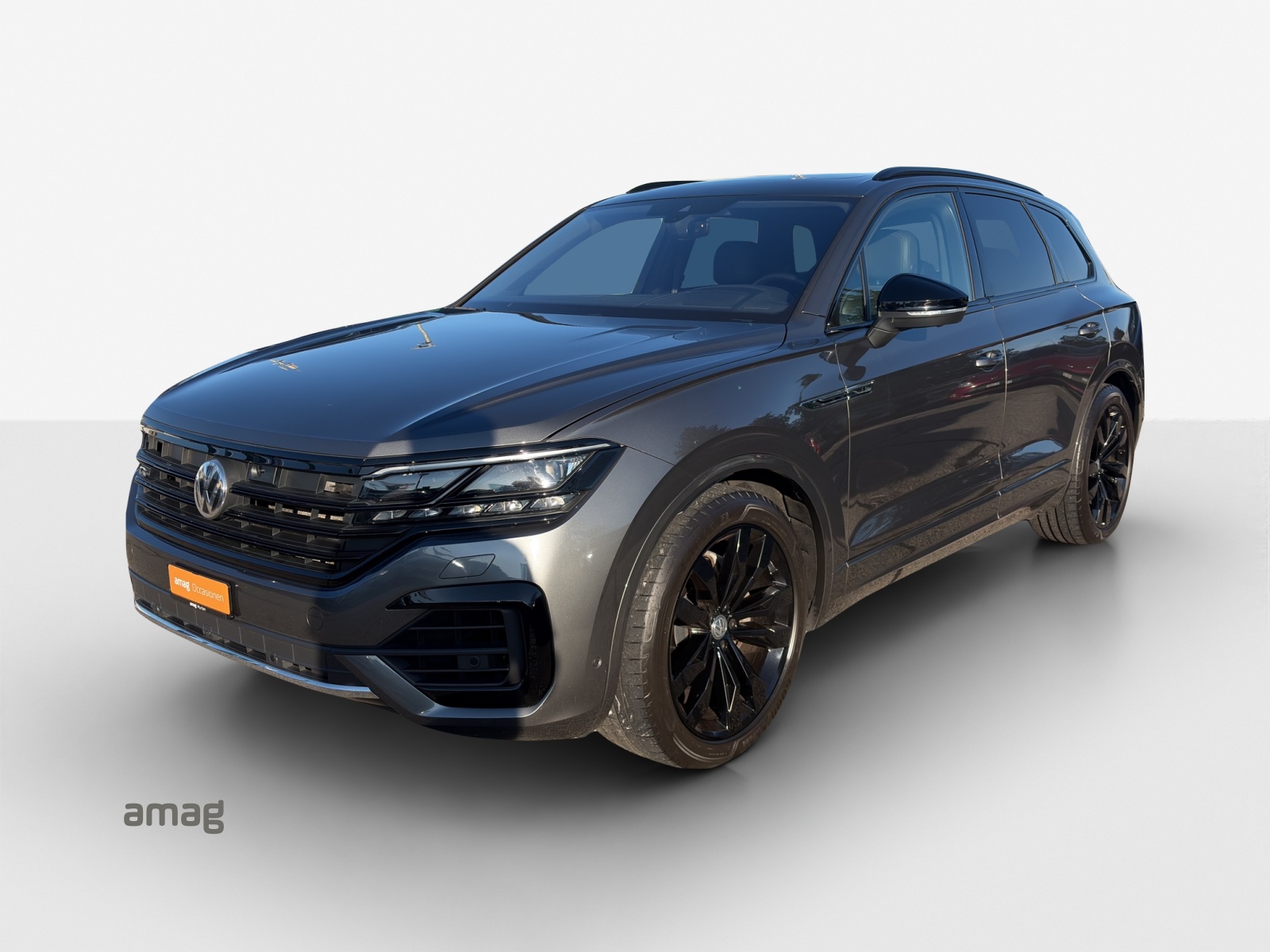 VW Touareg 3.0 TDI R Line Tiptronic-image-0