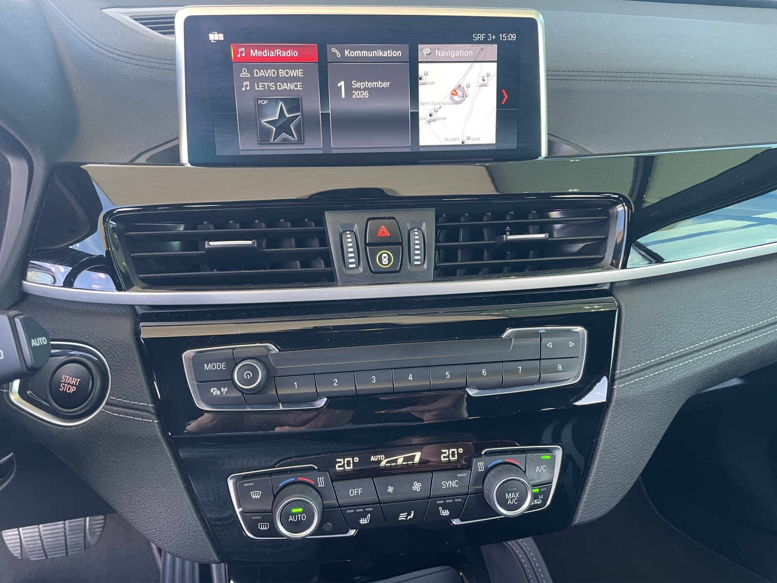 BMW X1 xDrive 25e Sport Line-image-12