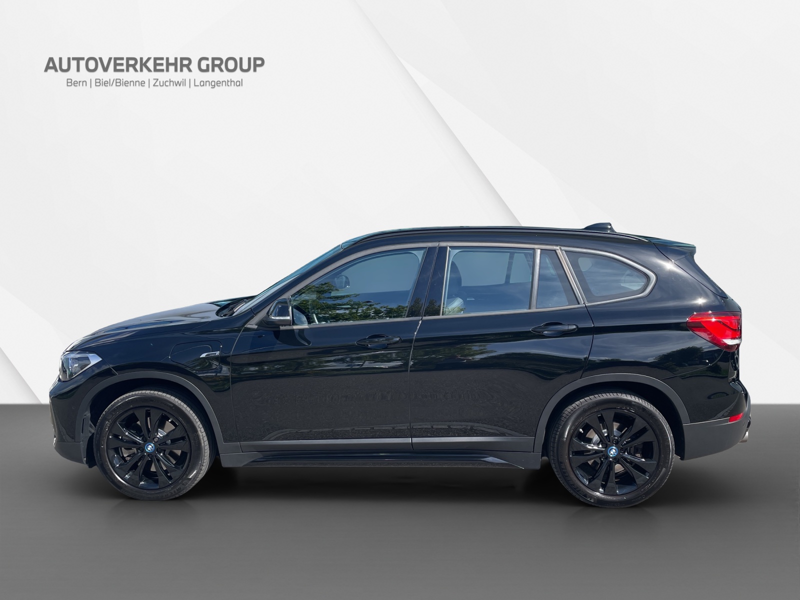 BMW X1 xDrive 25e Sport Line-image-2