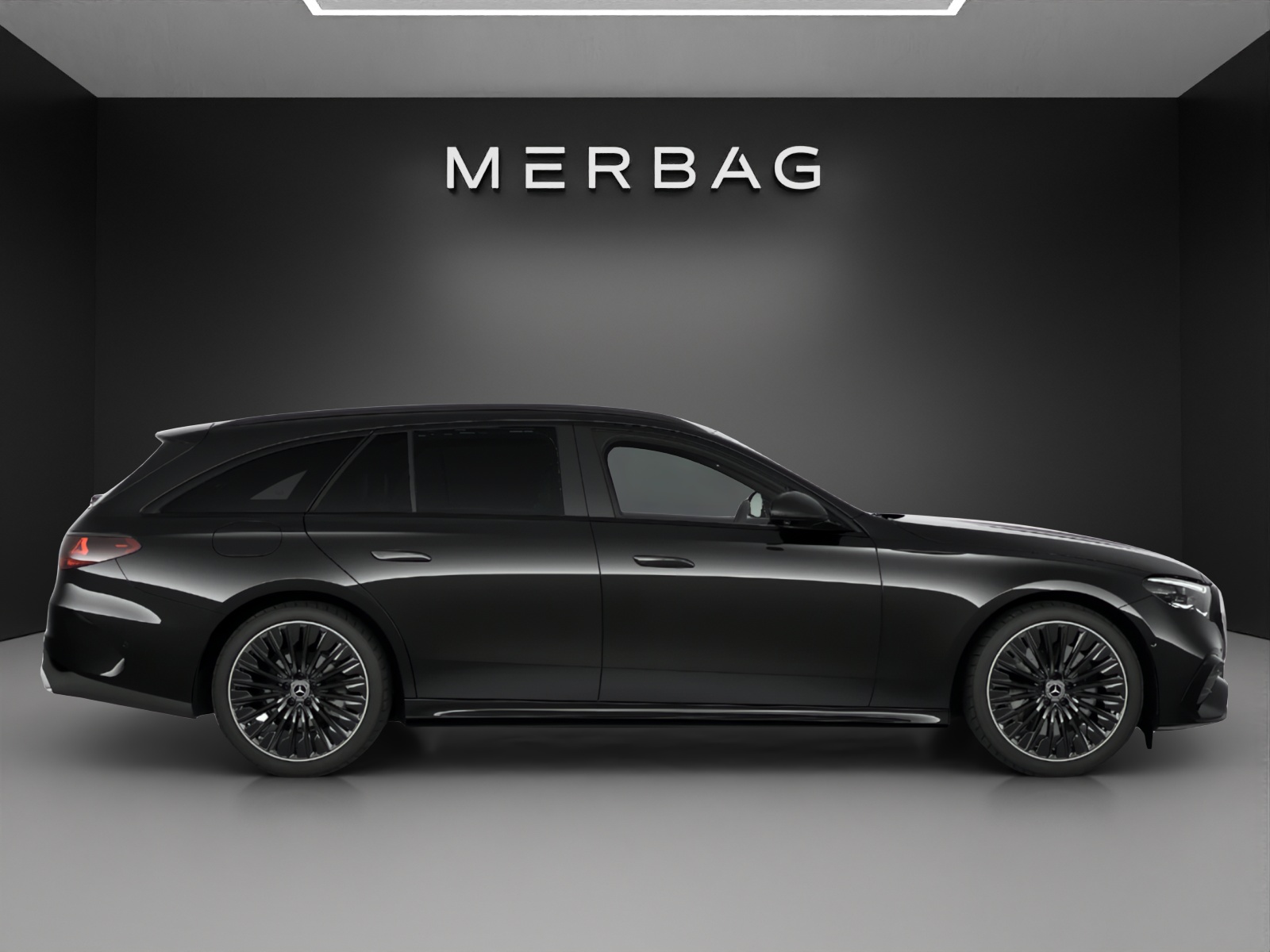 MERCEDES-BENZ E 220 d T 4Matic 9G-Tronic-image-1