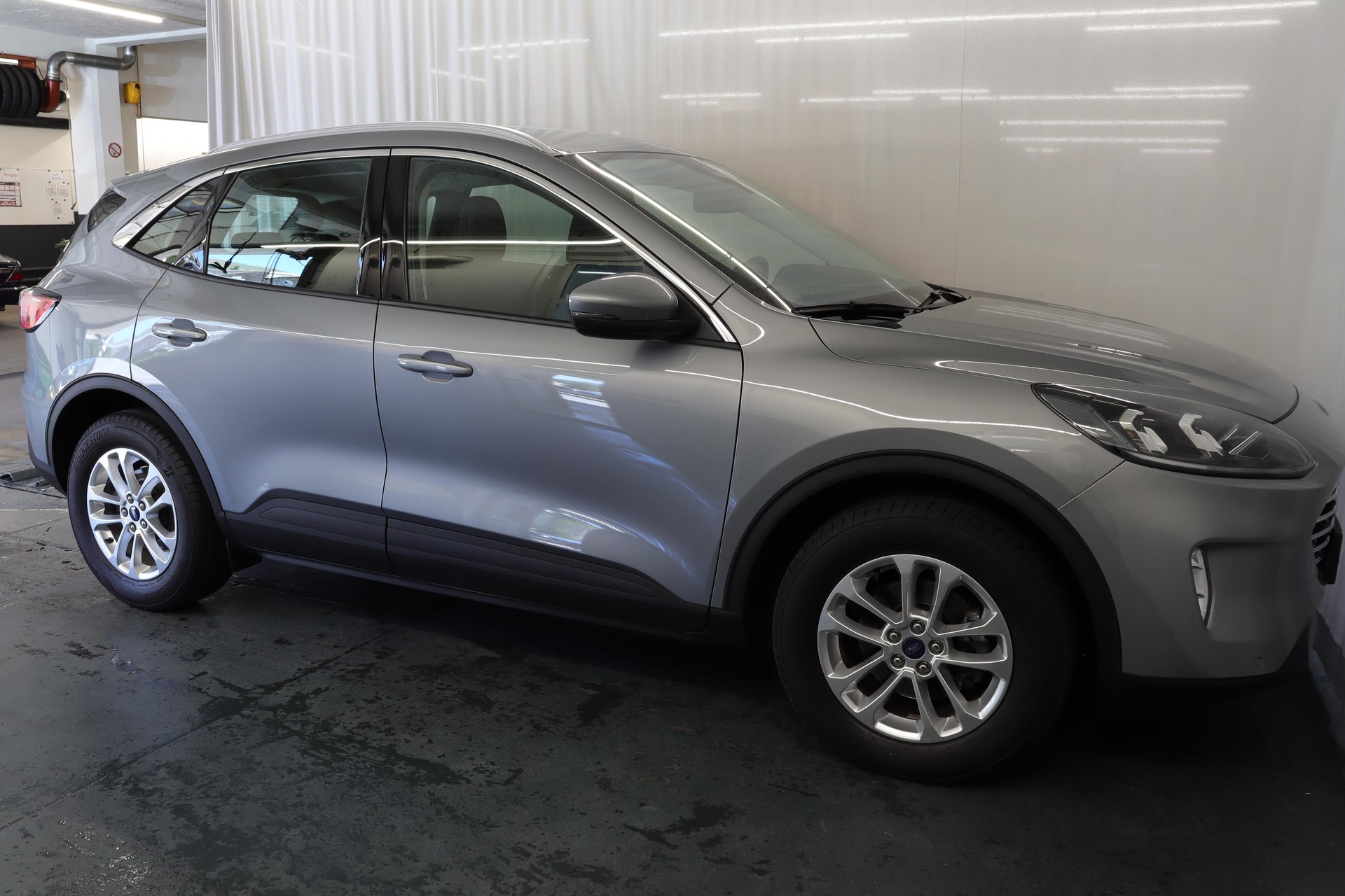 FORD Kuga 2.0 EcoBlue Titanium 4x4-image-14