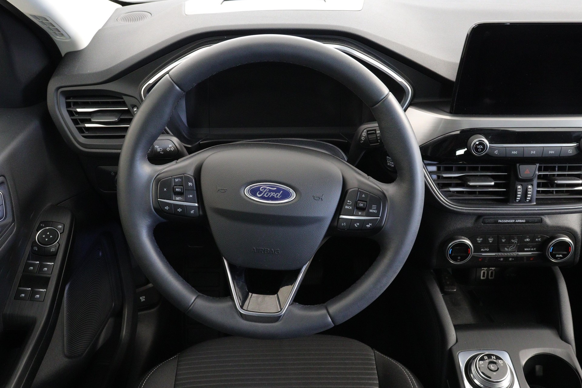 FORD Kuga 2.0 EcoBlue Titanium 4x4-image-4