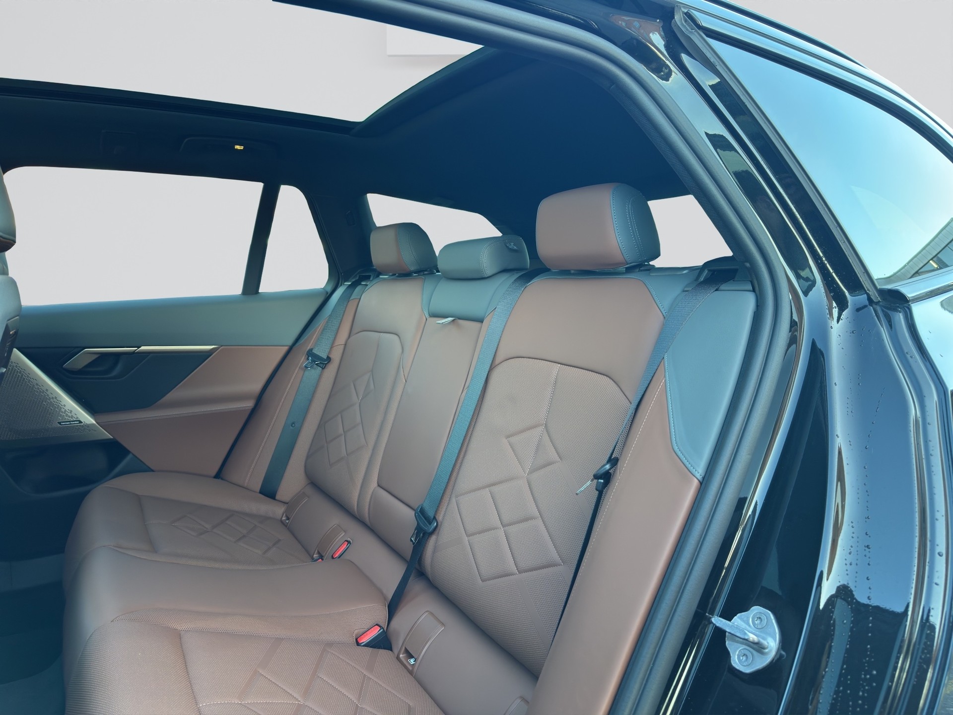BMW 520 d xDrive Touring M Sport Shadow Line-image-7