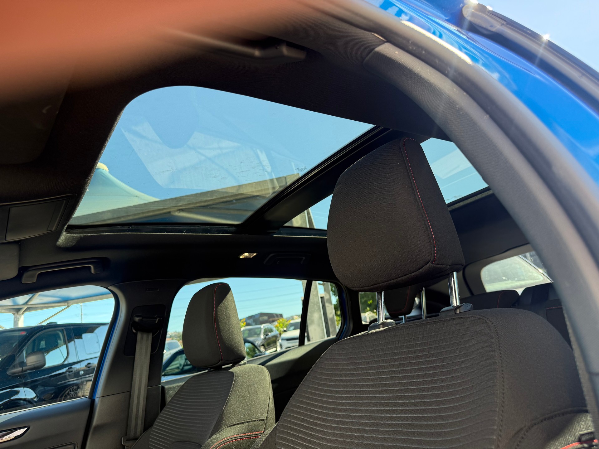 FORD Focus Station Wagon 1.0i EcoB Hybrid 155 ST-Line X-image-9