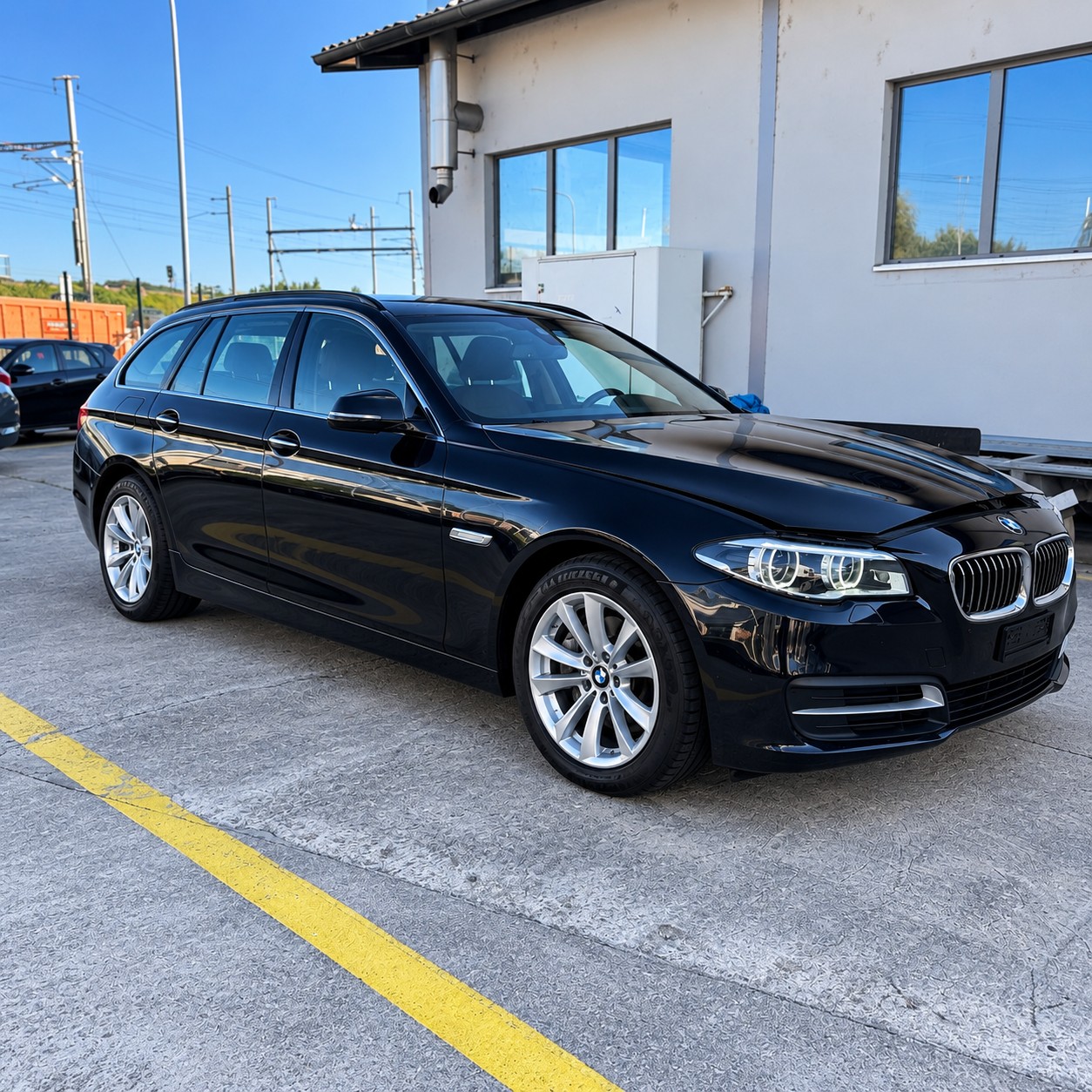 BMW 525d Touring xDrive Luxury Line Steptronic-image-6