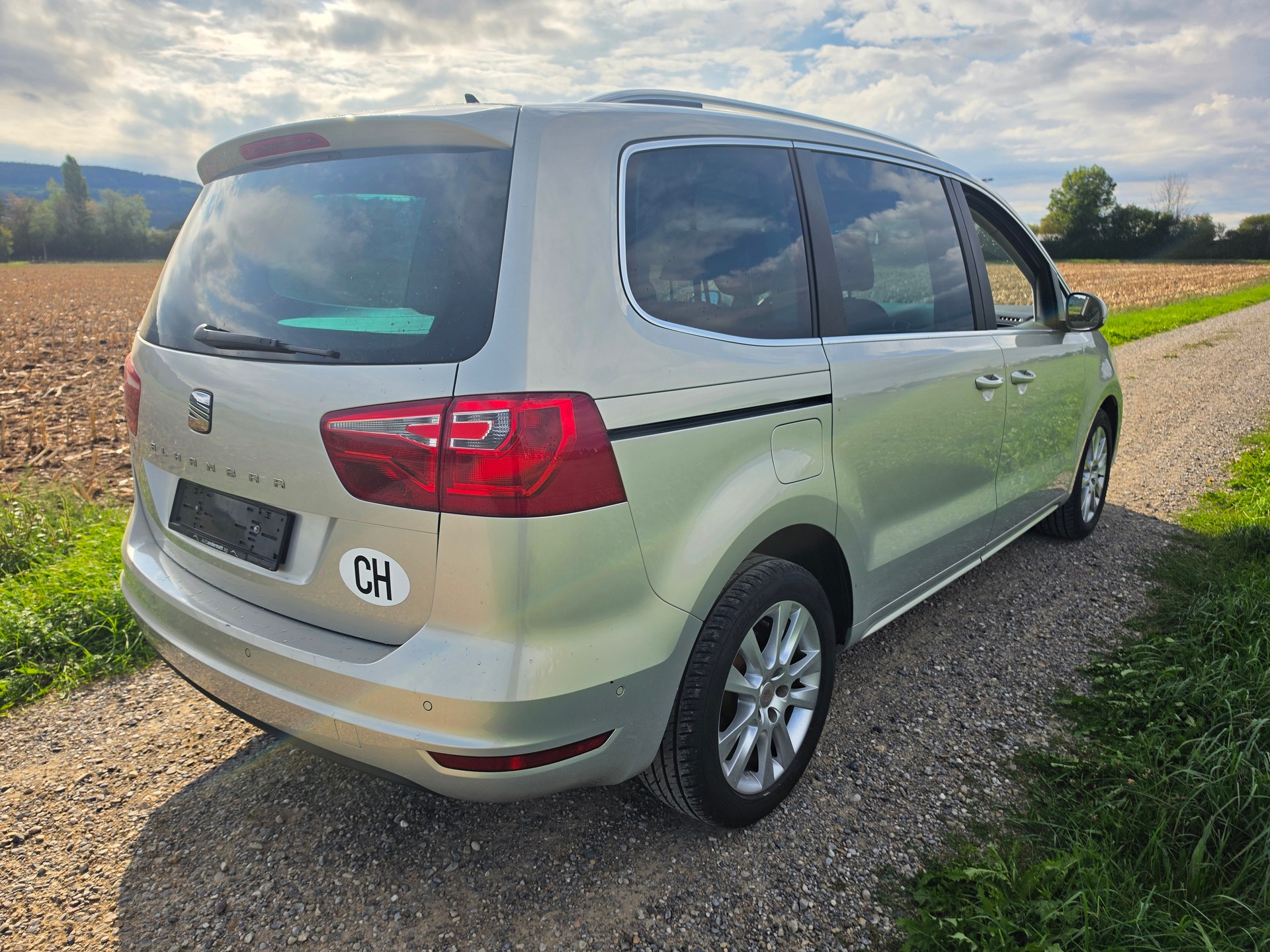 SEAT 2.0 TSI Style DSG-image-1