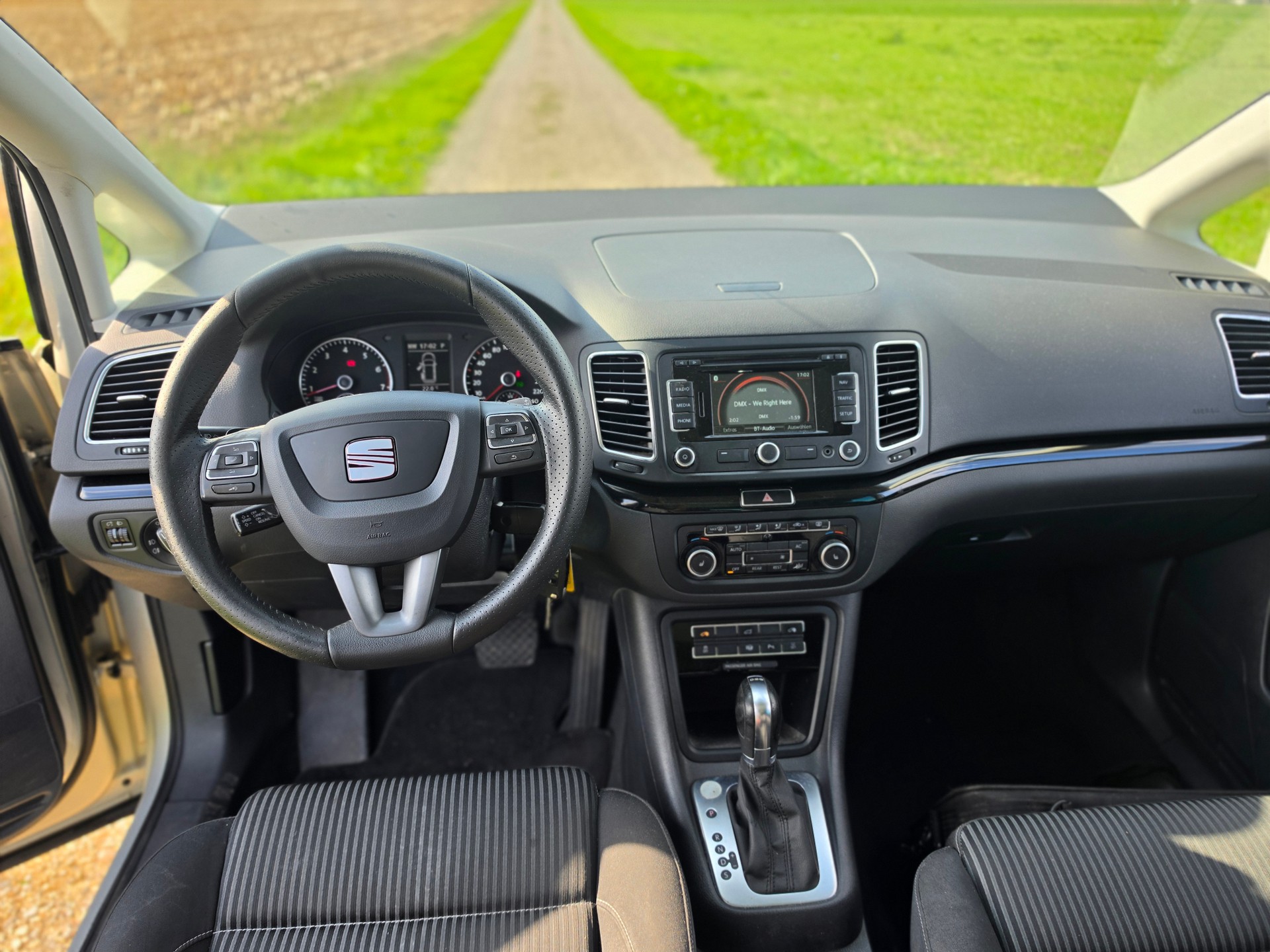 SEAT 2.0 TSI Style DSG-image-4