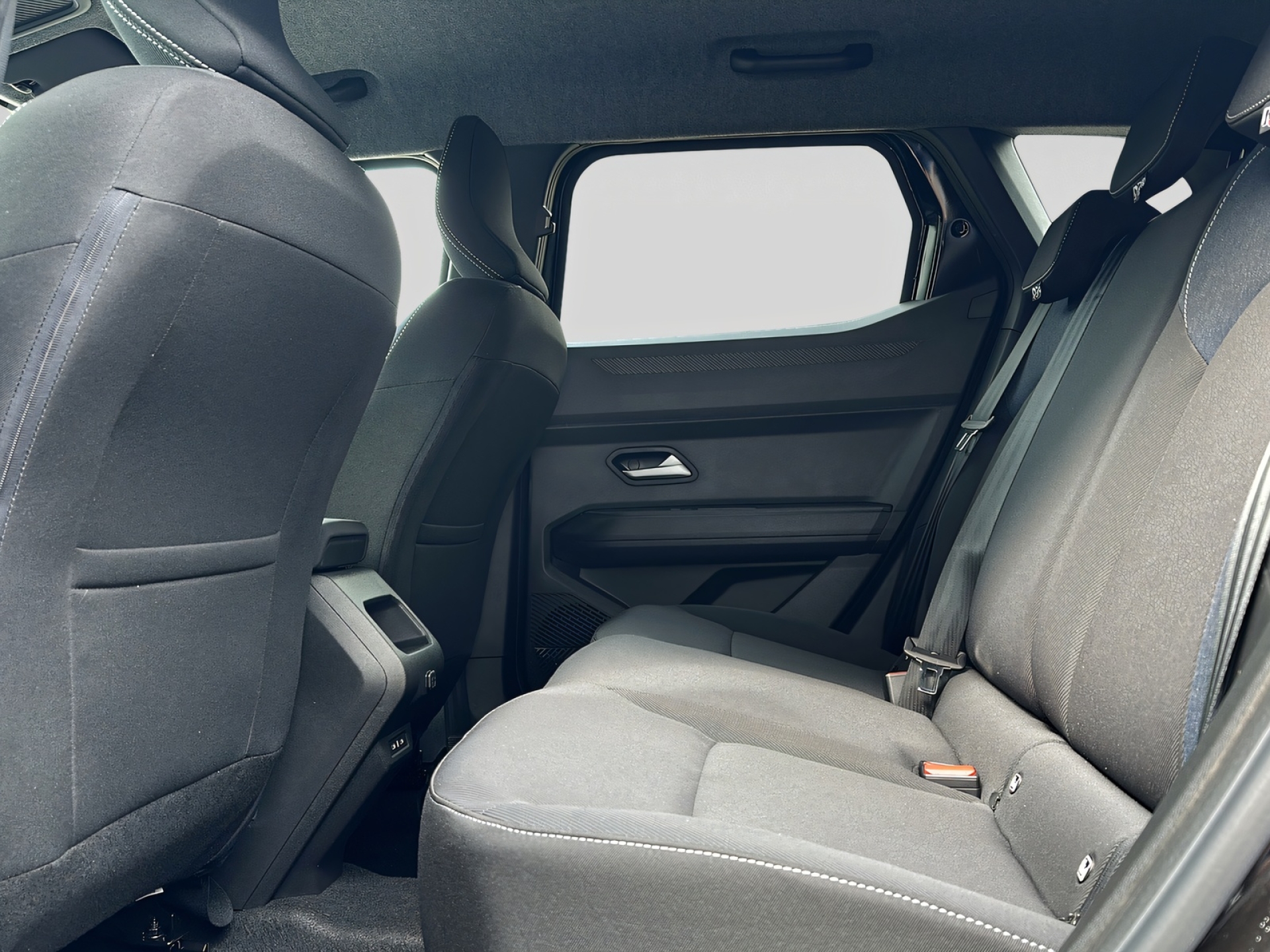 DACIA Duster-image-9
