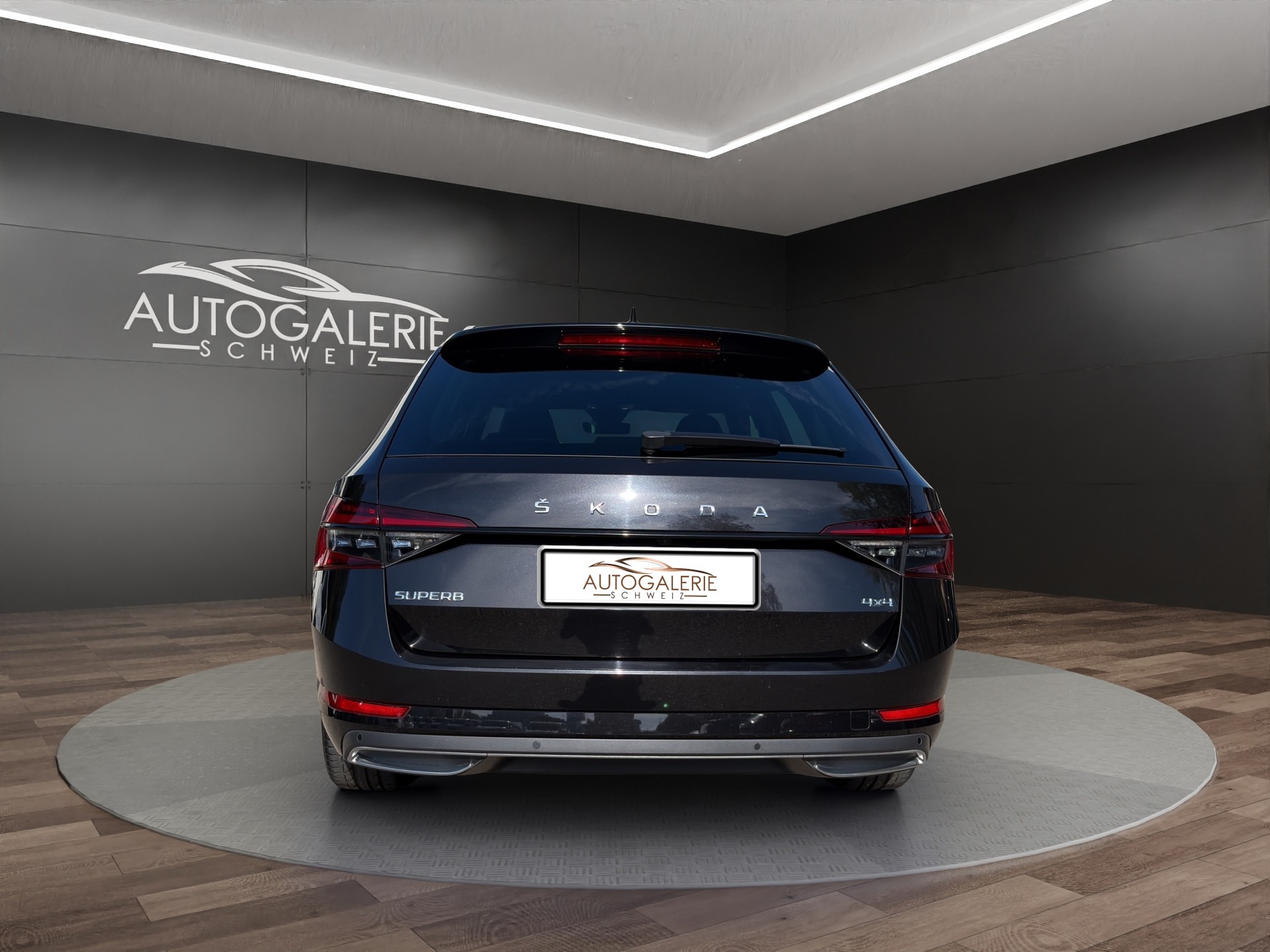SKODA Superb Combi 2.0 TDi SportLine 4x4 DSG | CH | AHK |-showroom-element-3