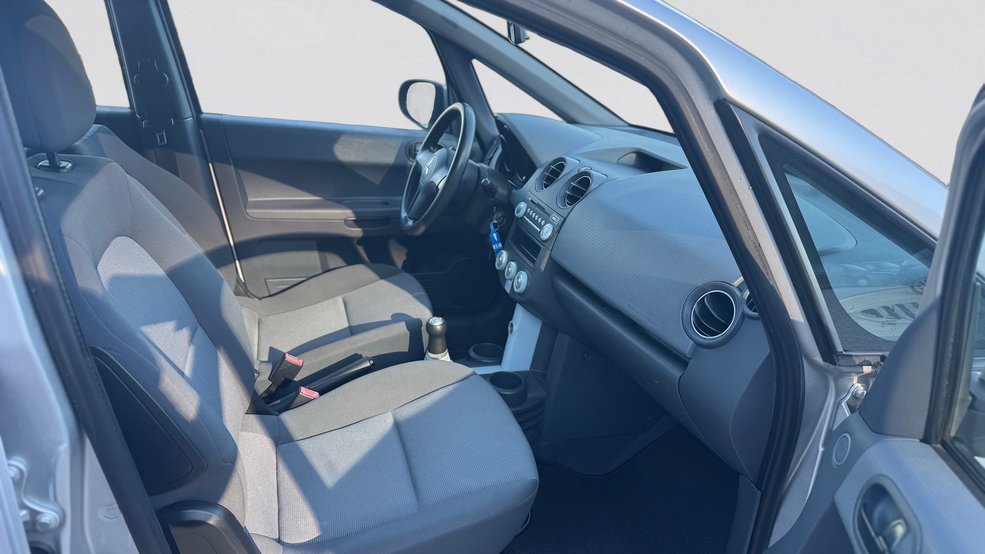 MITSUBISHI Colt 1.3 16V-image-14