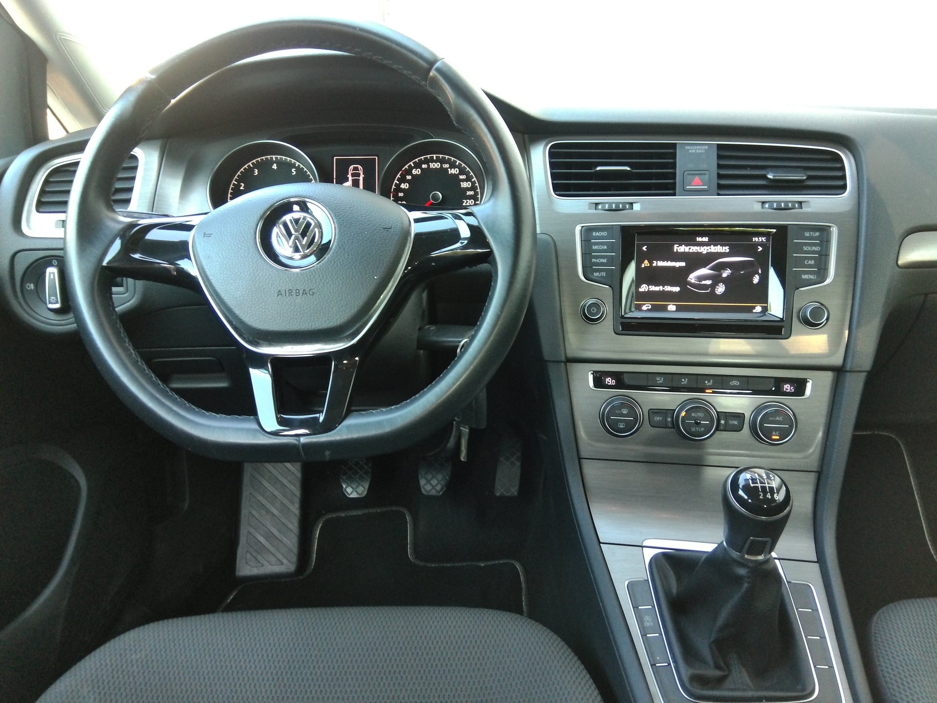 VW Golf 1.2 TSI Comfortline-image-1