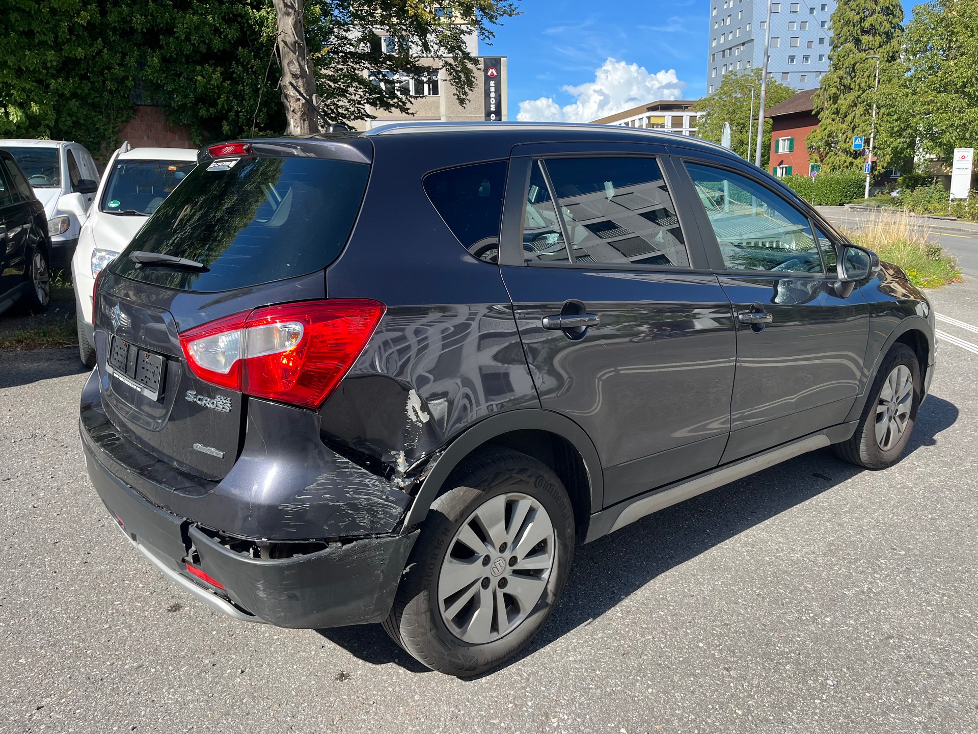SUZUKI SX4 S-Cross 1.6 TD Compact+ 4WD-image-4