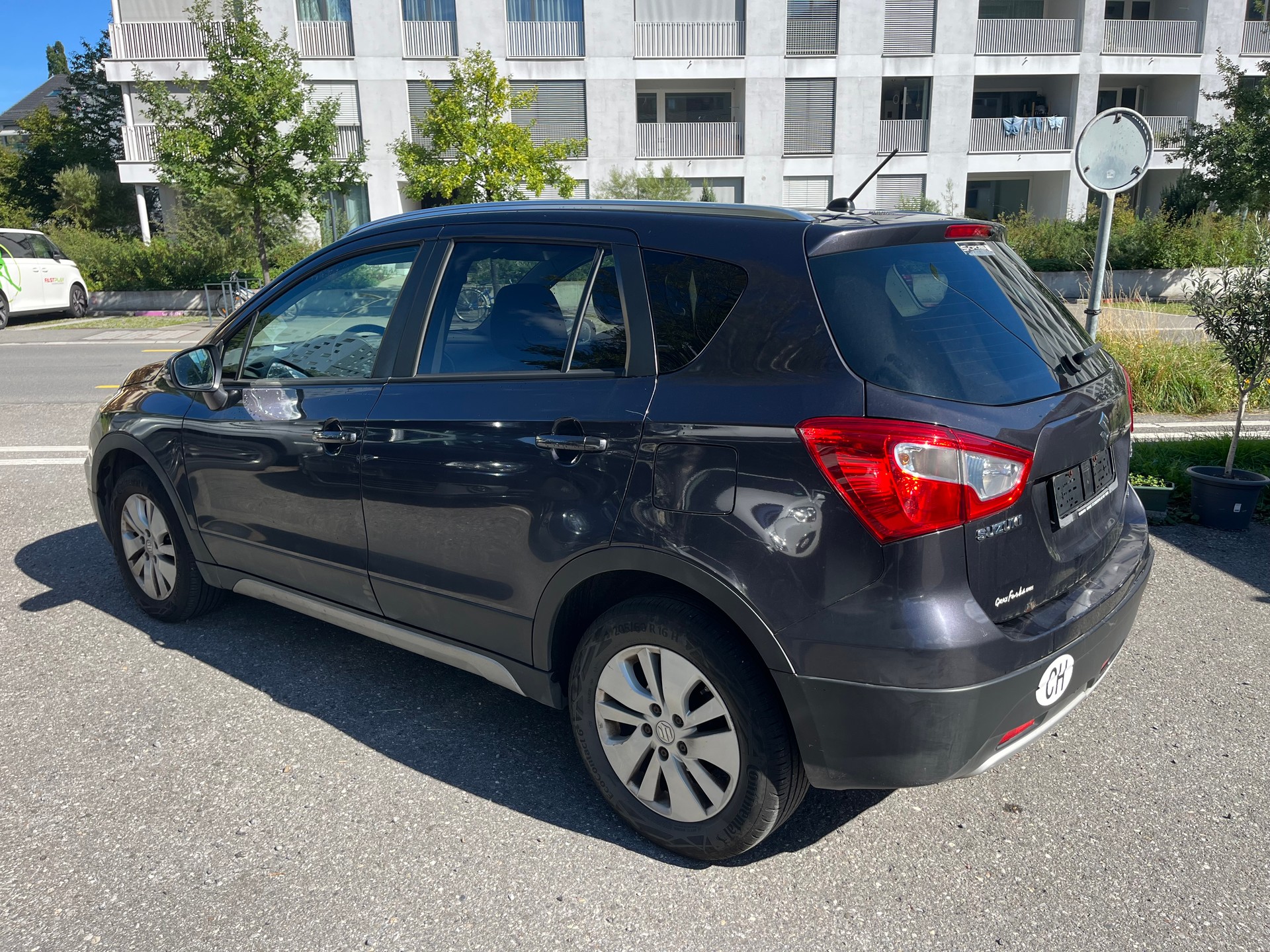 SUZUKI SX4 S-Cross 1.6 TD Compact+ 4WD-image-2