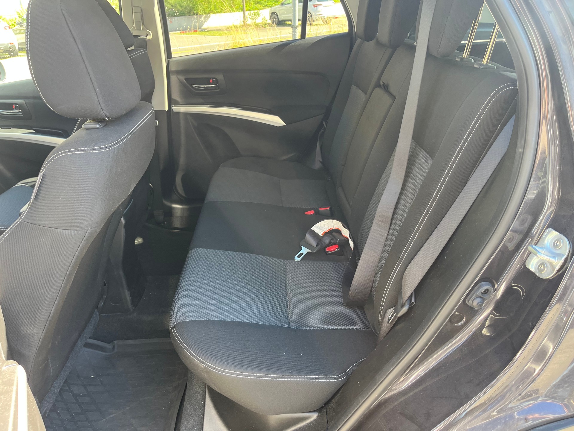 SUZUKI SX4 S-Cross 1.6 TD Compact+ 4WD-image-7