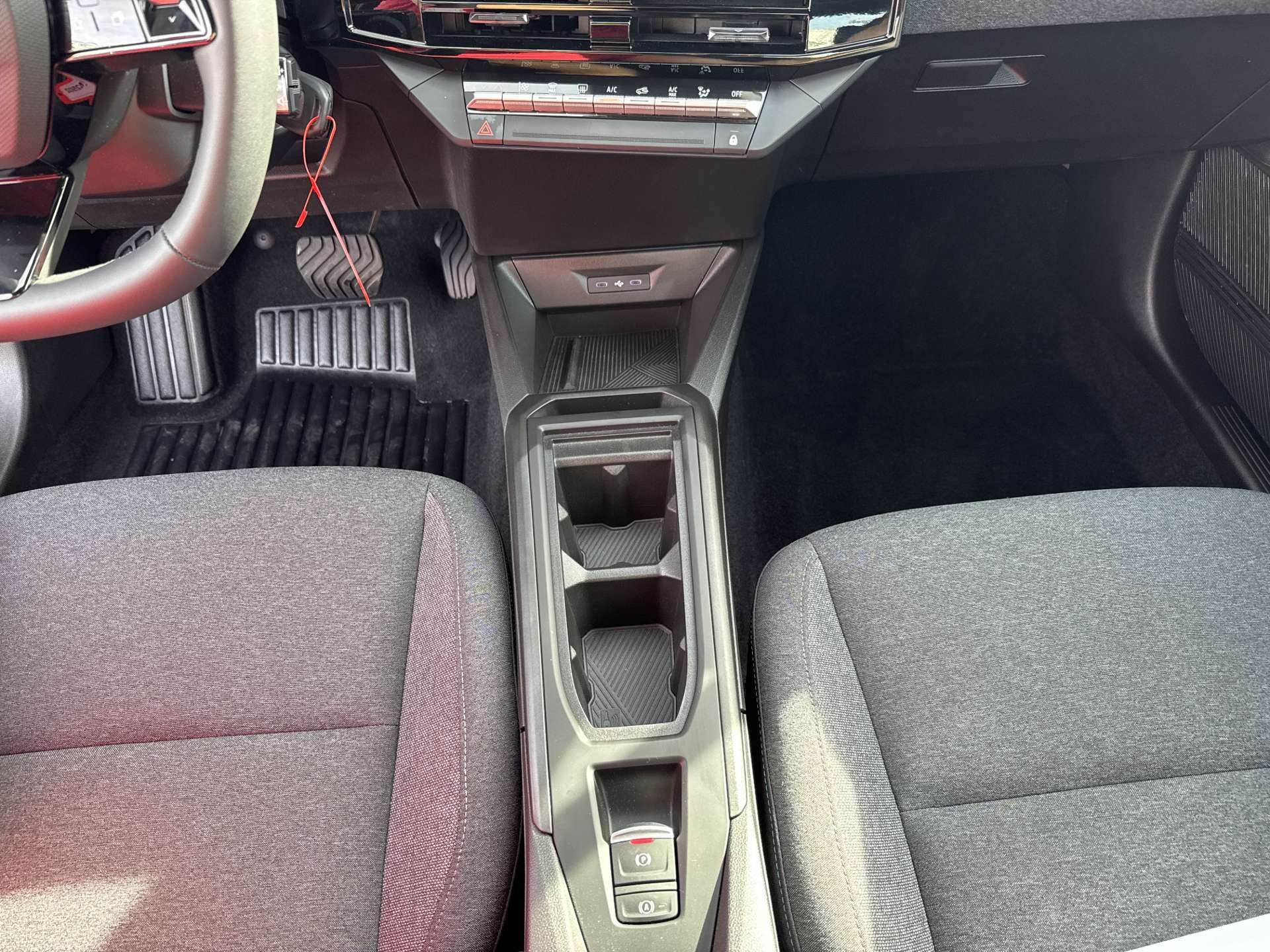 RENAULT Clio 1.2 TCe Evolution NEUES MODELL EDC-Automat-image-11