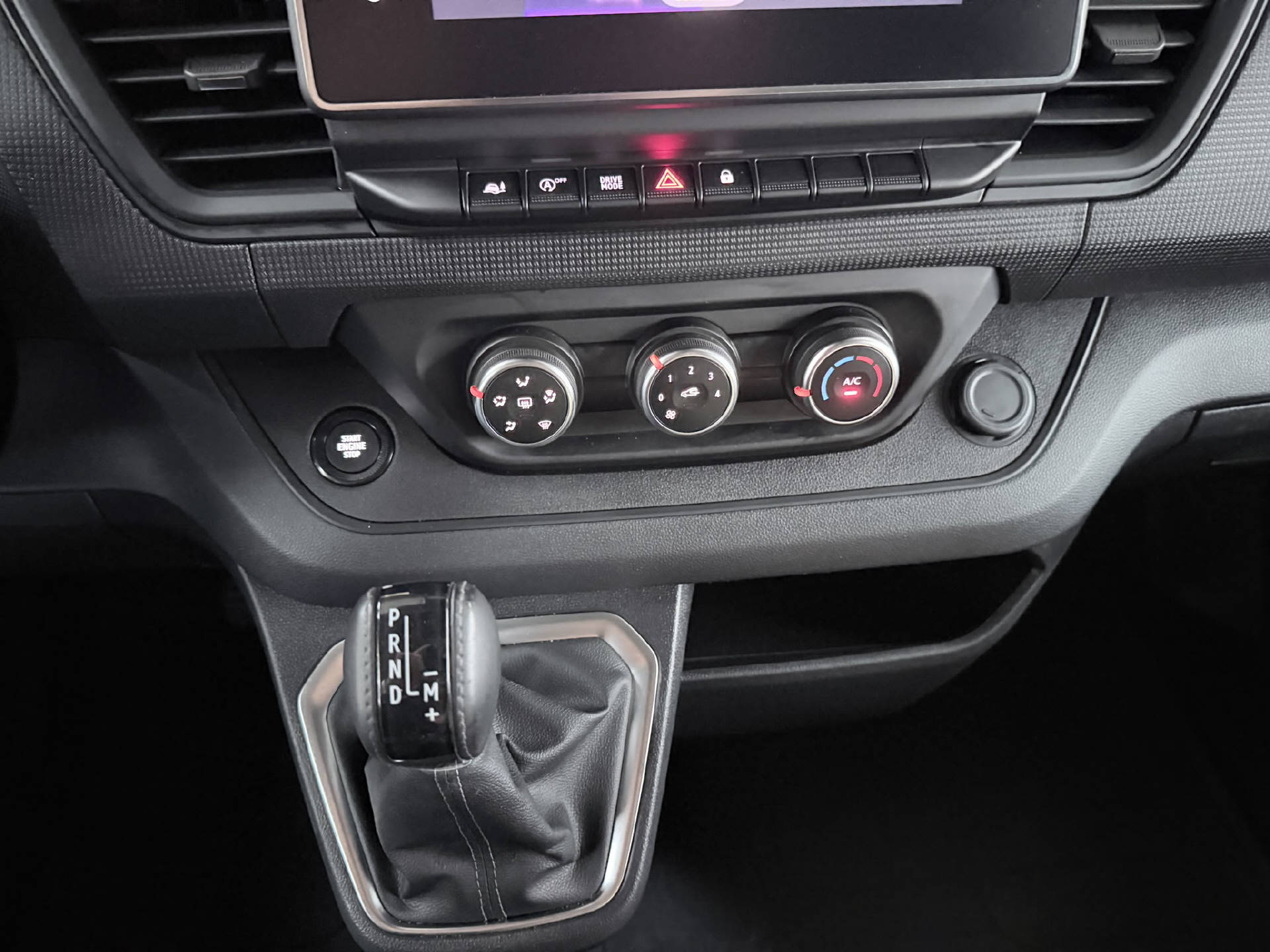 RENAULT Trafic Kaw. 3.0 t L1 H1 2.0 dCi Blue 150 Advance-image-10
