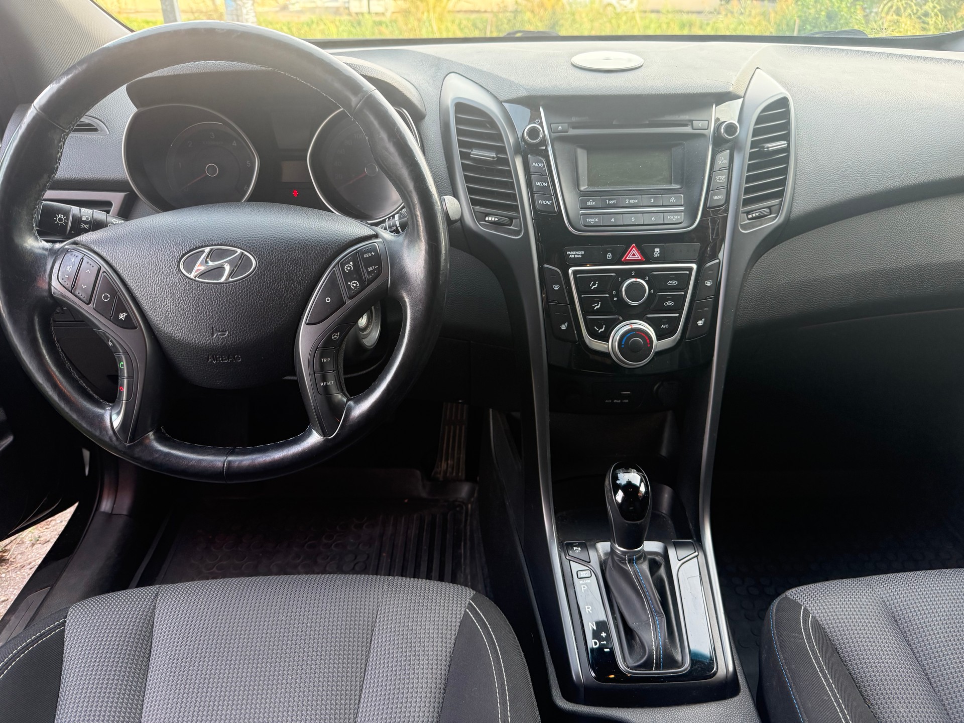 HYUNDAI i30 1.6 CRDi GO Automatic DCT-image-12
