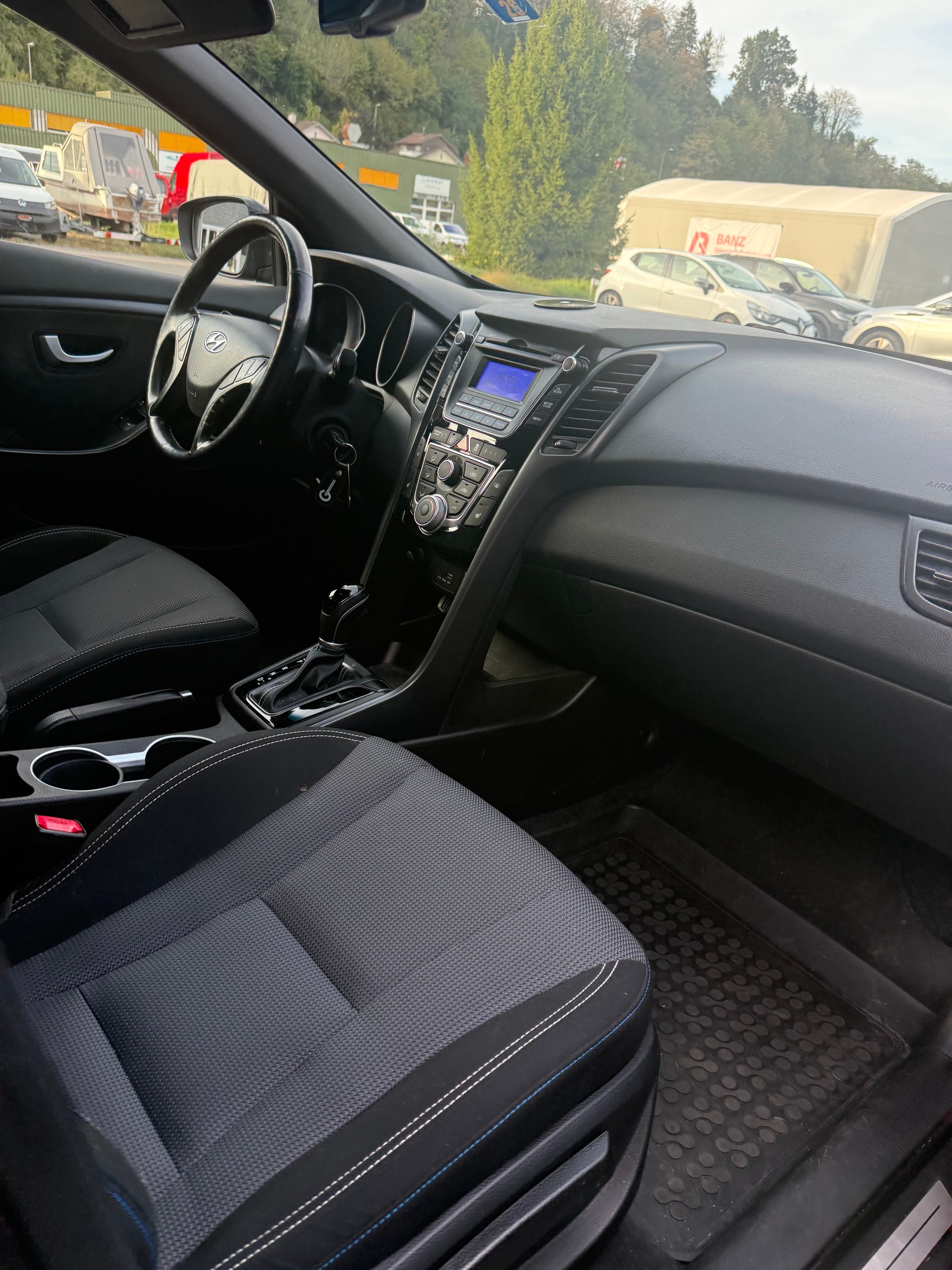HYUNDAI i30 1.6 CRDi GO Automatic DCT-image-11