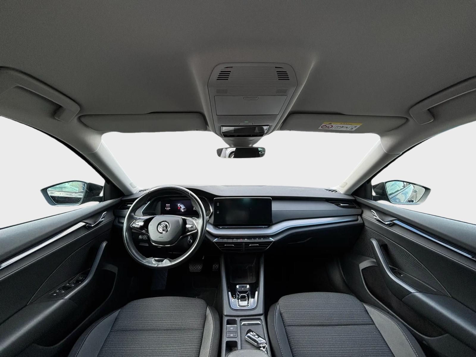 SKODA Octavia Combi 2.0 TDI DSG Ambition-image-7