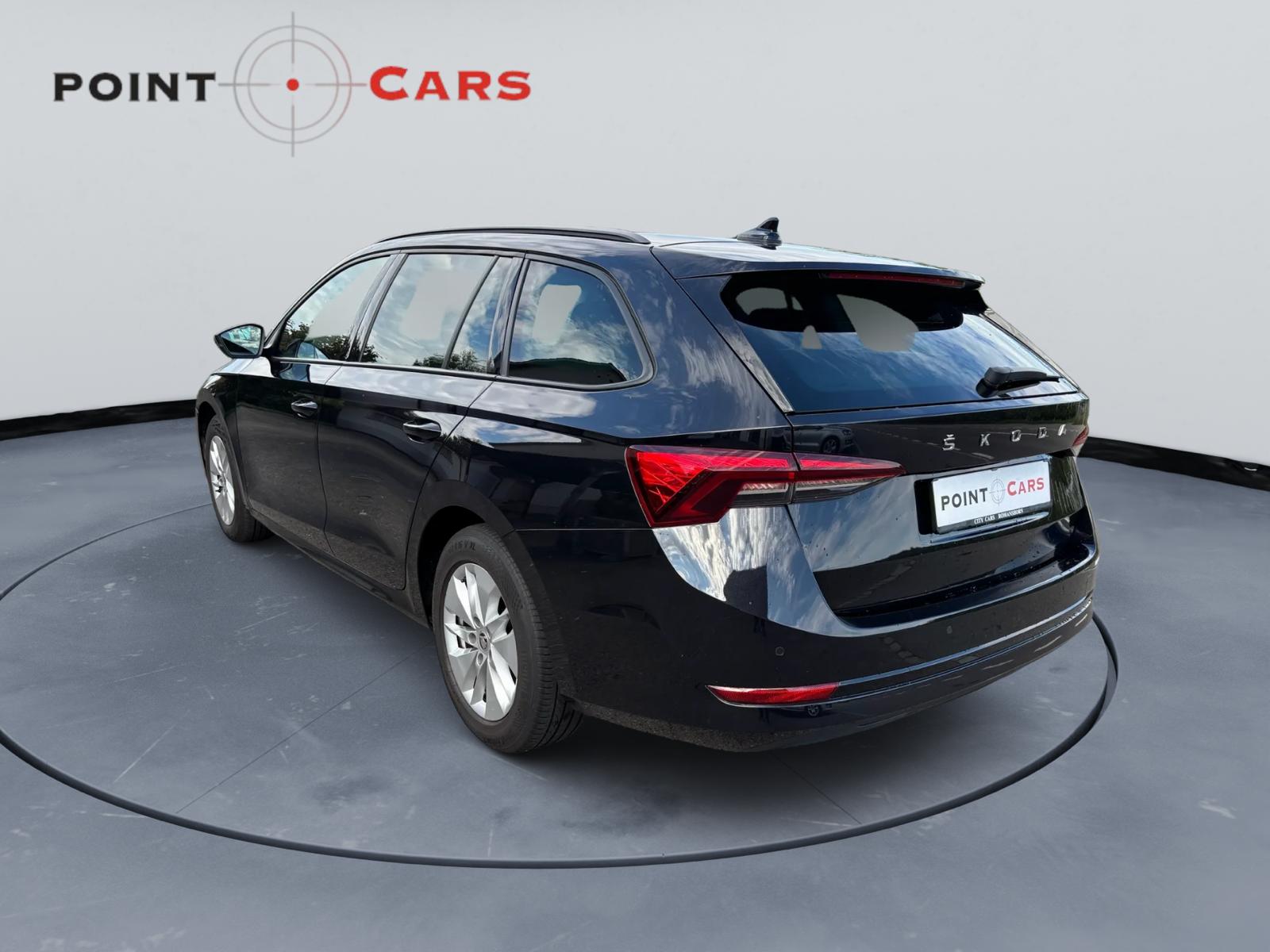 SKODA Octavia Combi 2.0 TDI DSG Ambition-image-2