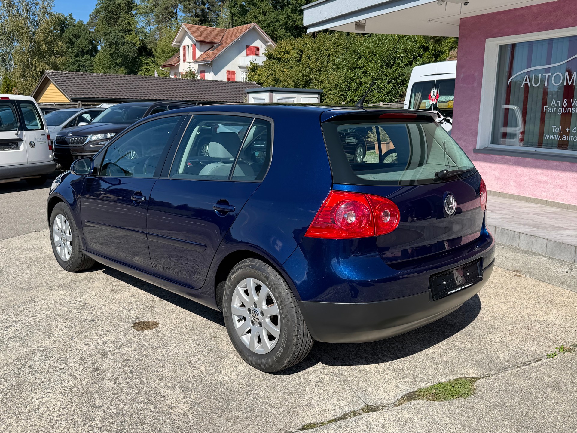 VW Golf 1.4 TSI Trendline DSG-image-2