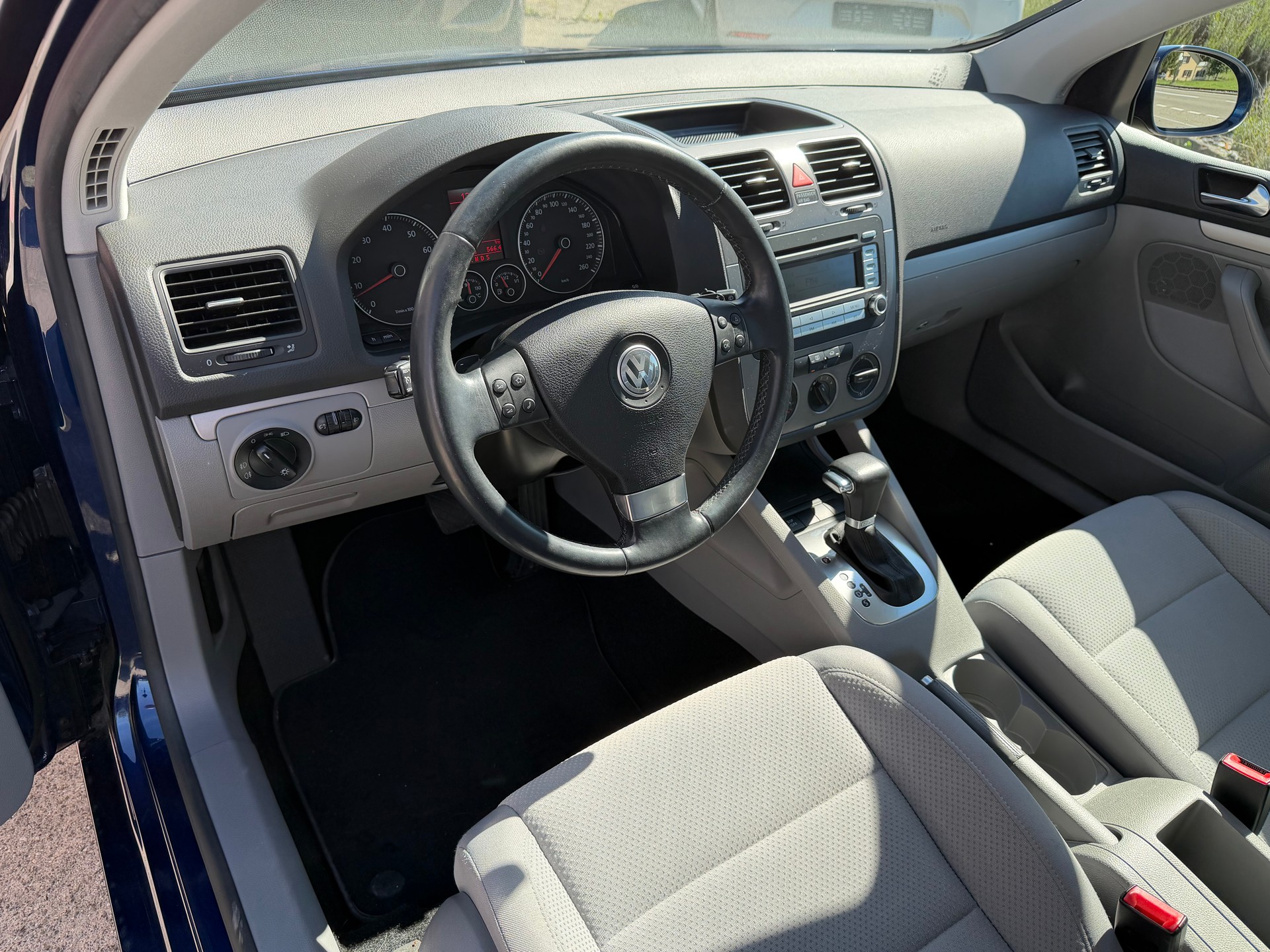VW Golf 1.4 TSI Trendline DSG-image-5