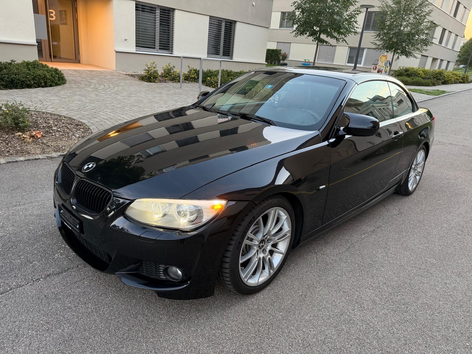 BMW 335i Cabriolet DSG-image-2