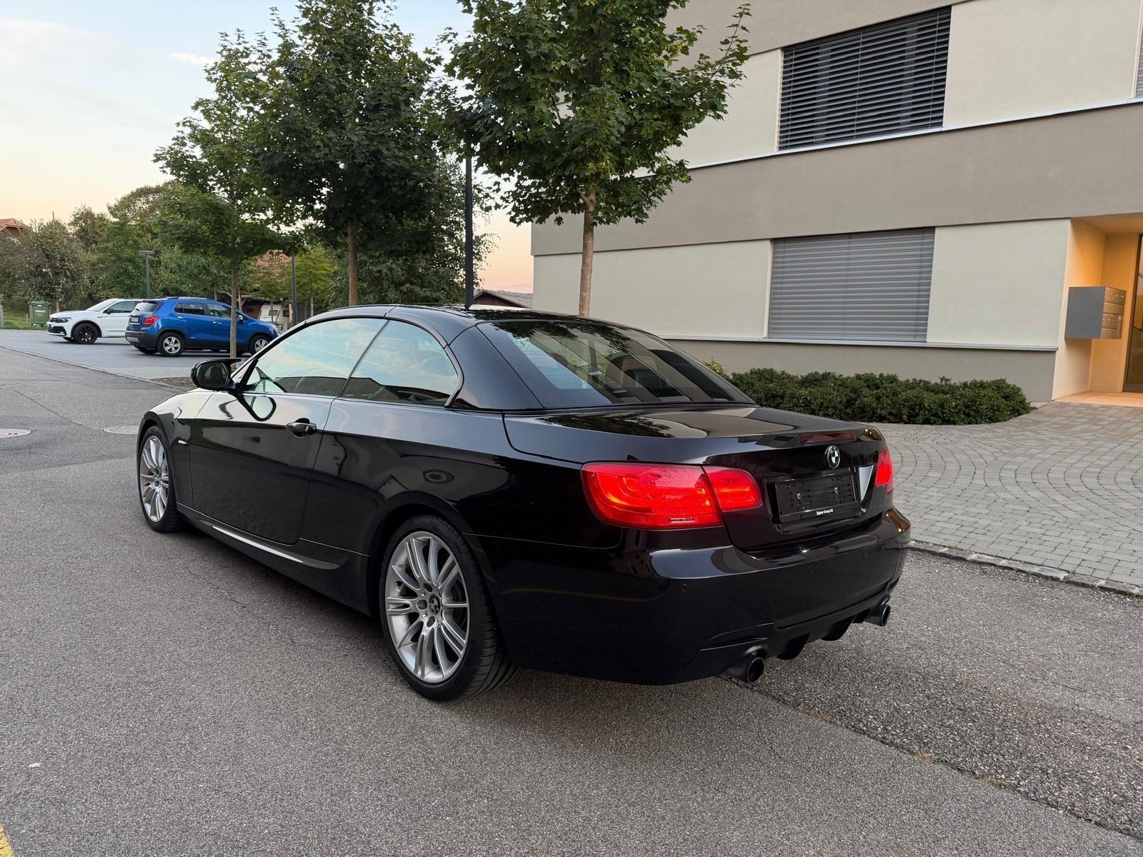 BMW 335i Cabriolet DSG-image-7