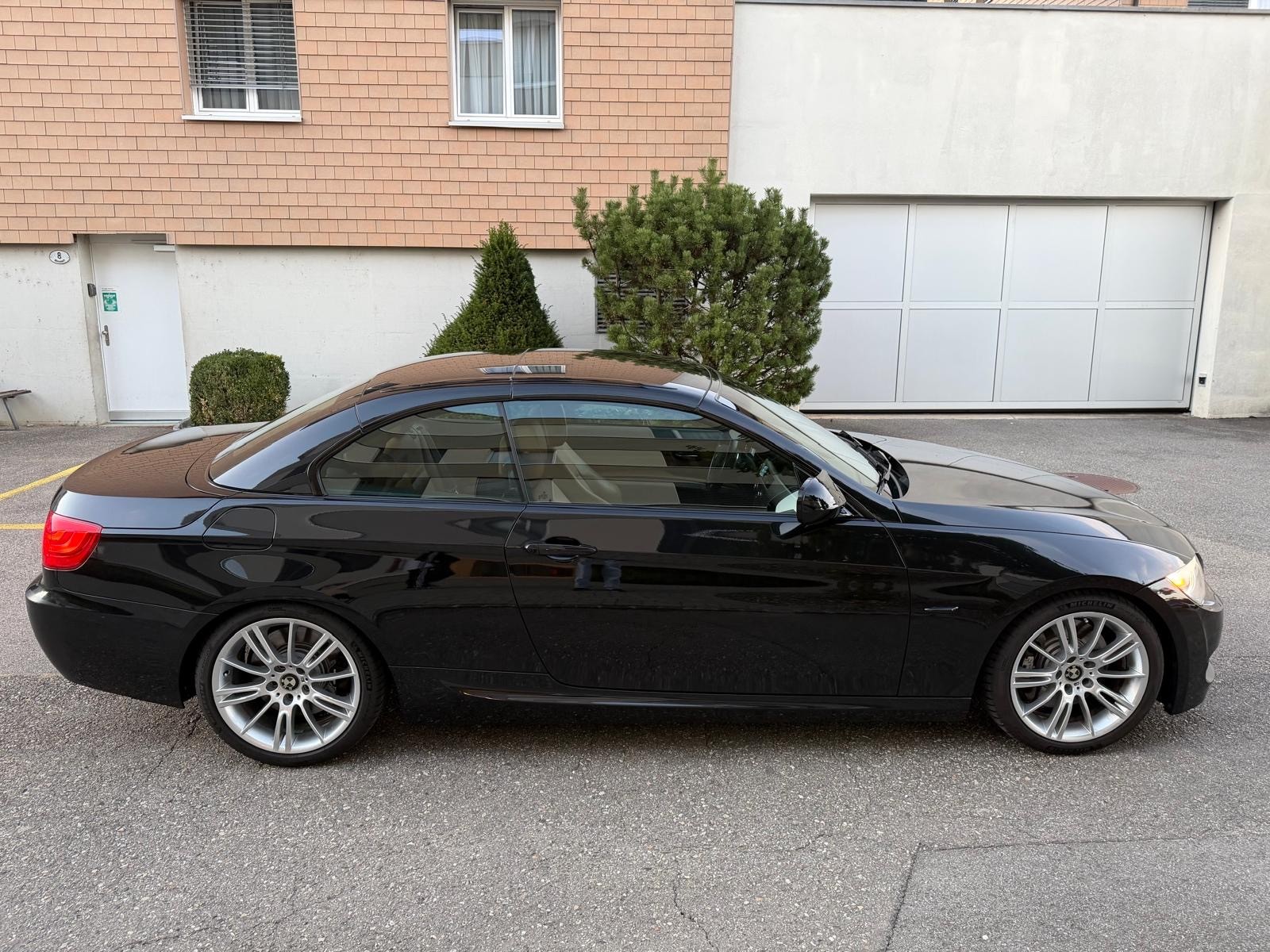 BMW 335i Cabriolet DSG-image-8