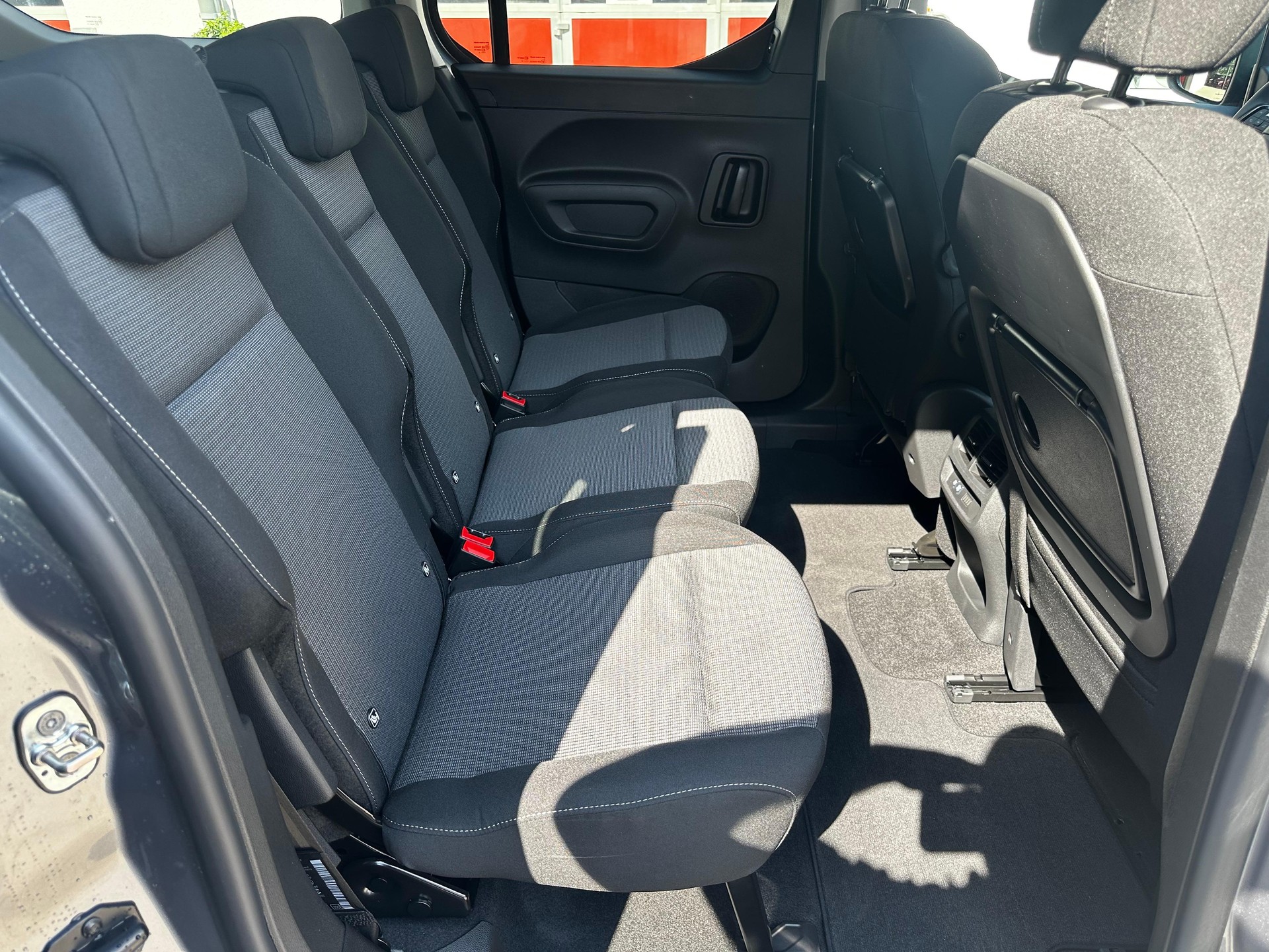 TOYOTA Proace City Verso L2 1.5 HDi 130 Trend-image-11