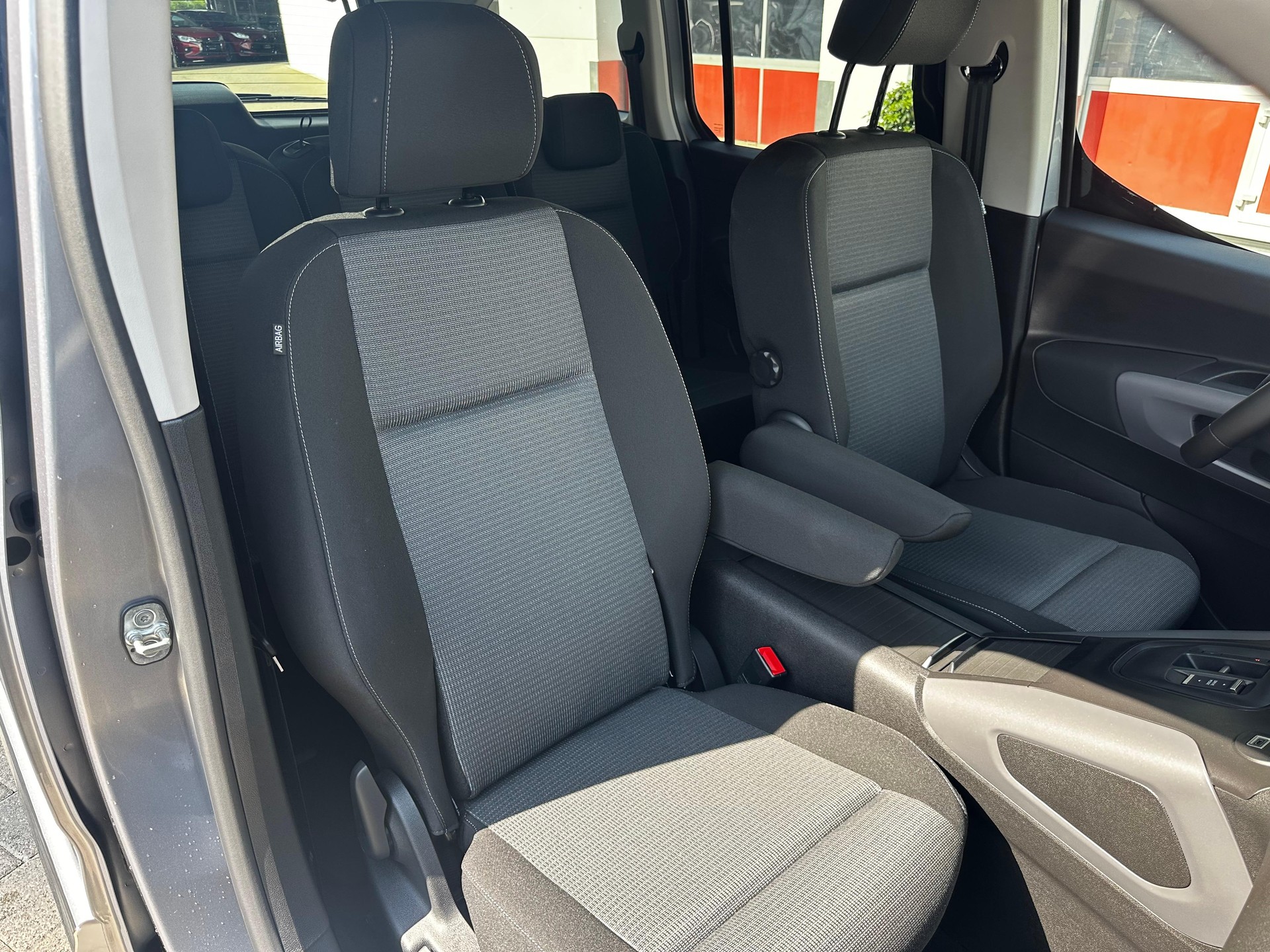 TOYOTA Proace City Verso L2 1.5 HDi 130 Trend-image-14
