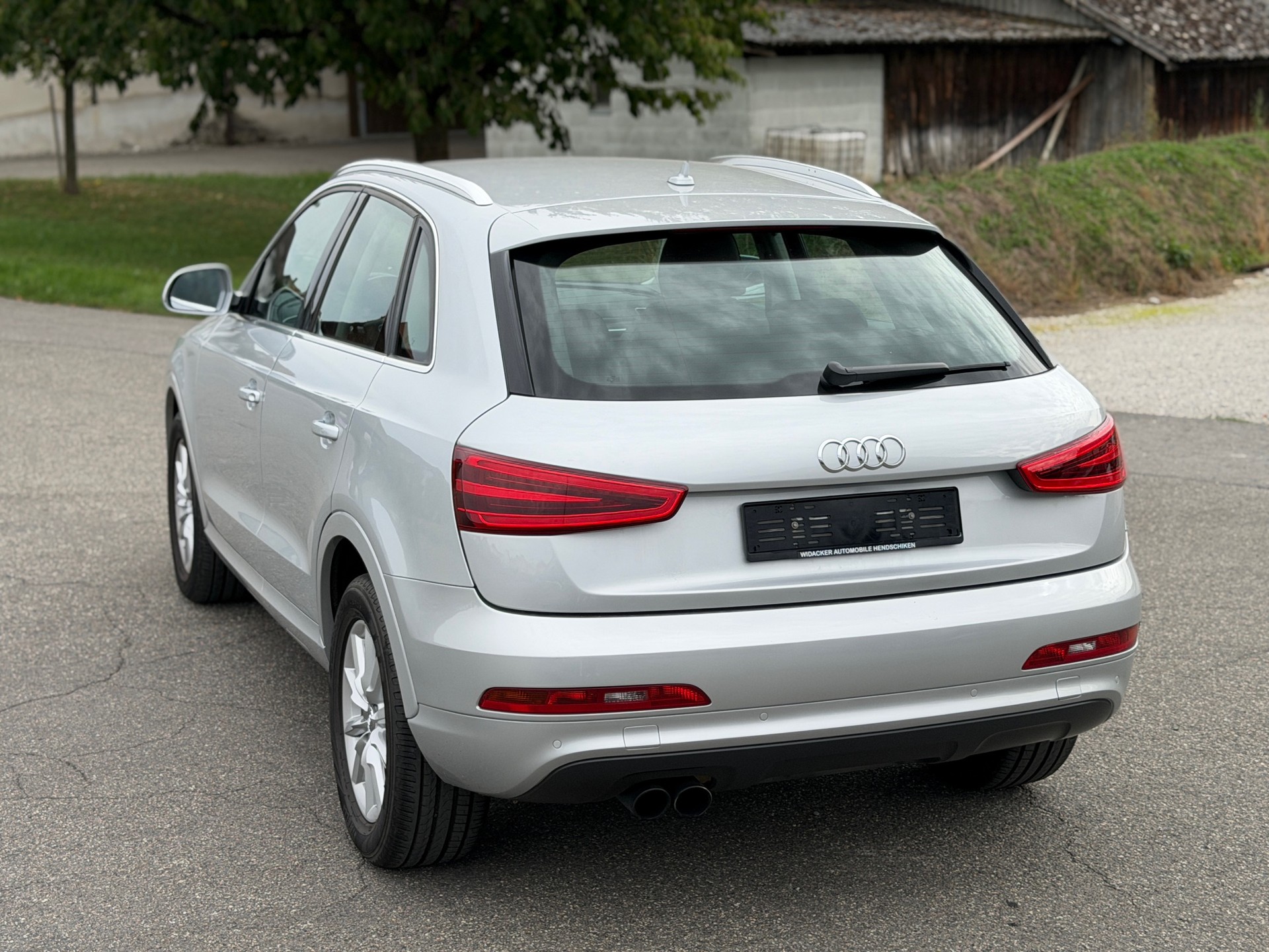 AUDI Q3 2.0 TFSI quattro S-tronic-image-15
