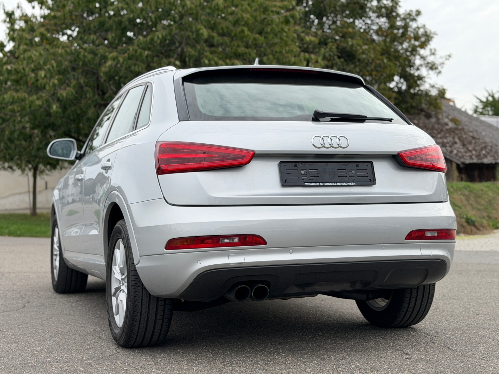 AUDI Q3 2.0 TFSI quattro S-tronic-image-5
