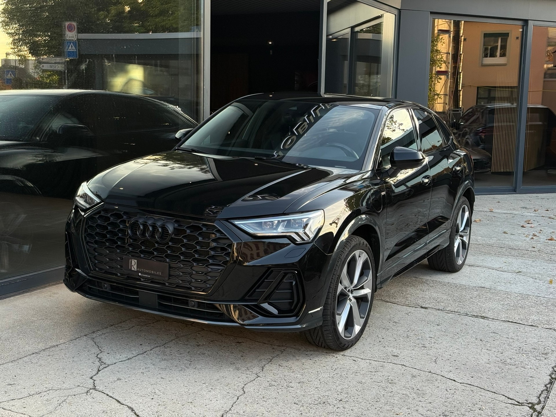 AUDI Q3 Sportback 45 TFSI e S line S-tronic-image-15