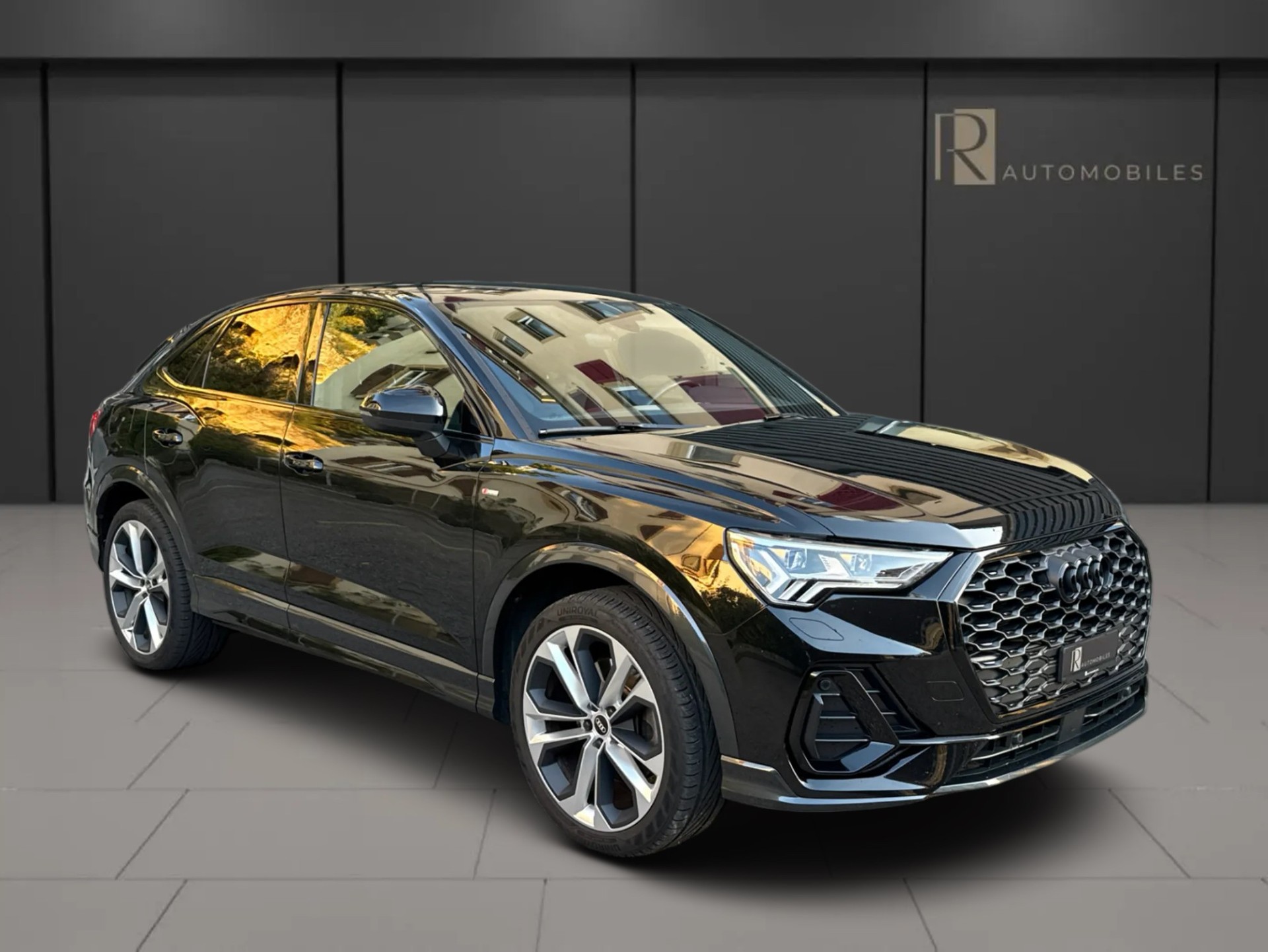 AUDI Q3 Sportback 45 TFSI e S line S-tronic-image-0