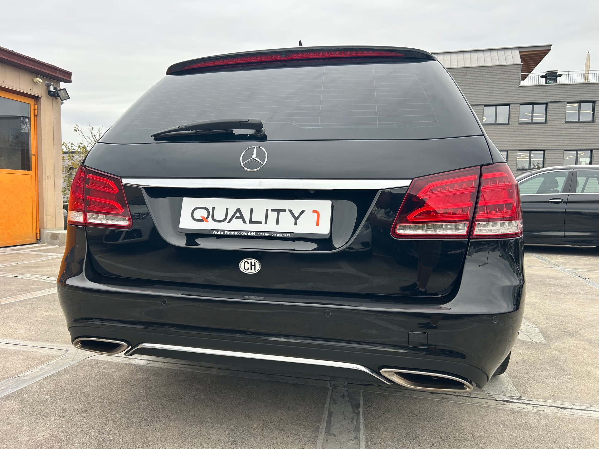 MERCEDES-BENZ E 350 BlueTEC Avantgarde 4Matic 7G-Tronic-image-3