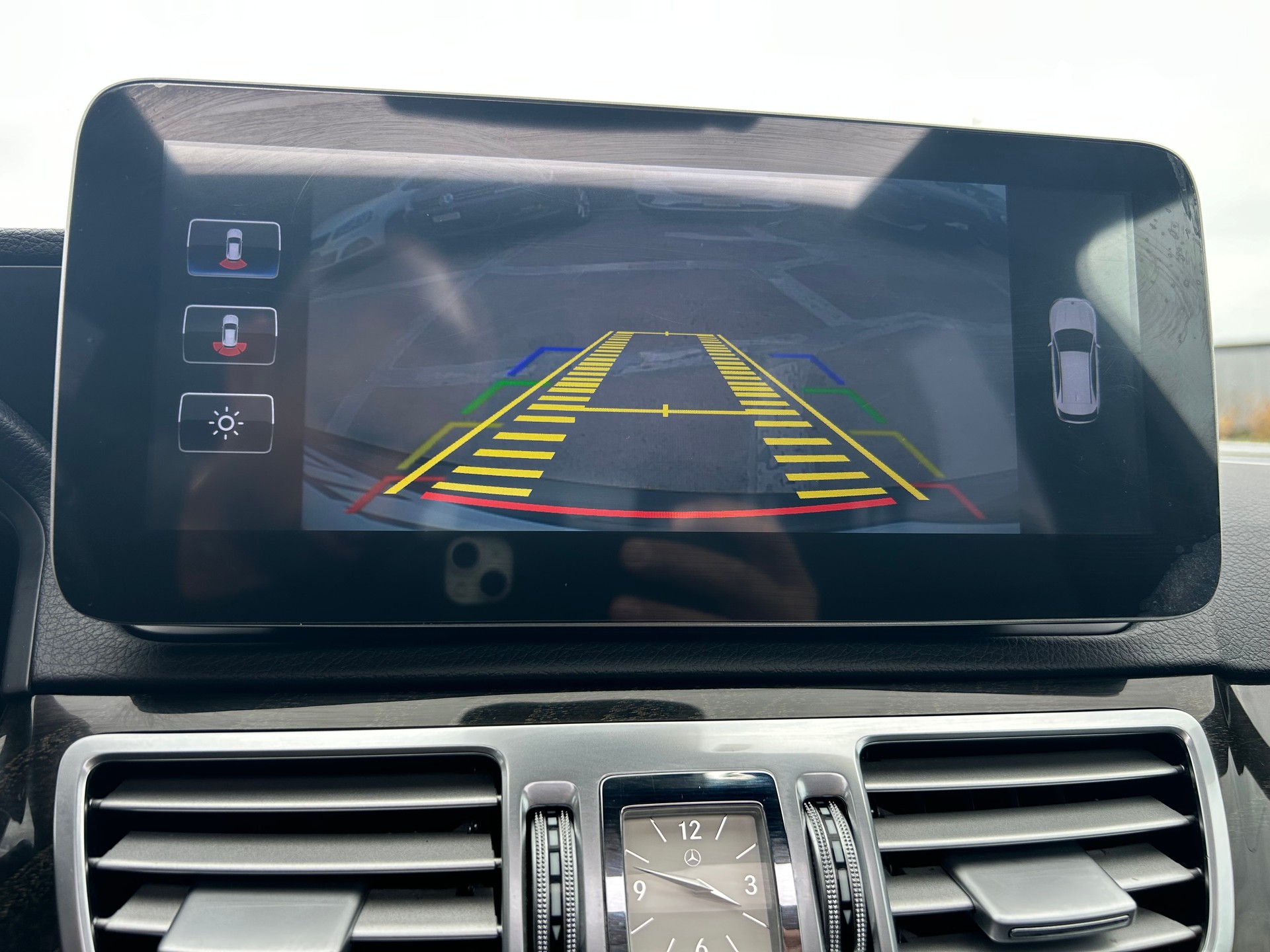 MERCEDES-BENZ E 350 BlueTEC Avantgarde 4Matic 7G-Tronic-image-11