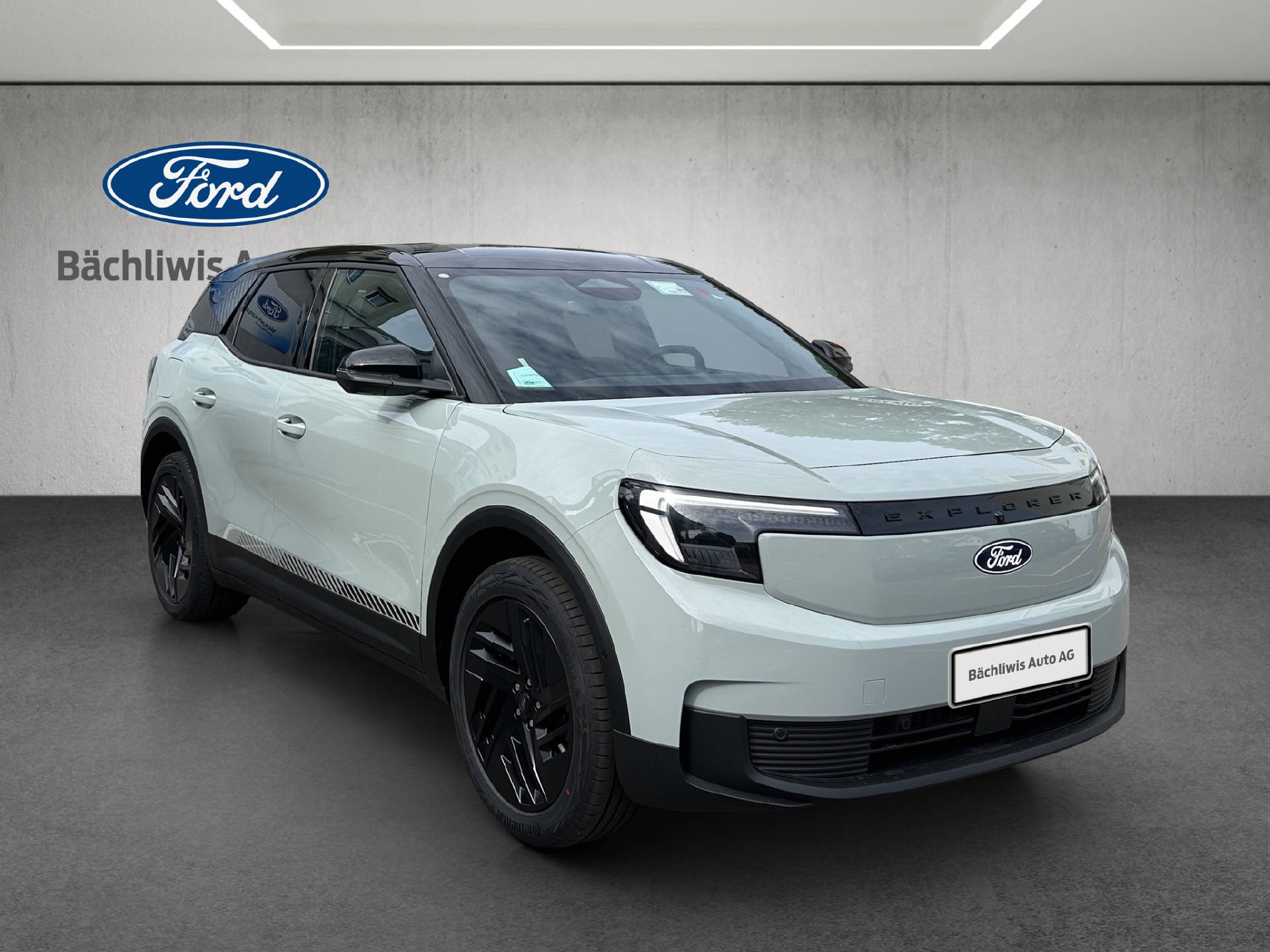 FORD Explorer Extended Range Collection AWD-image-6