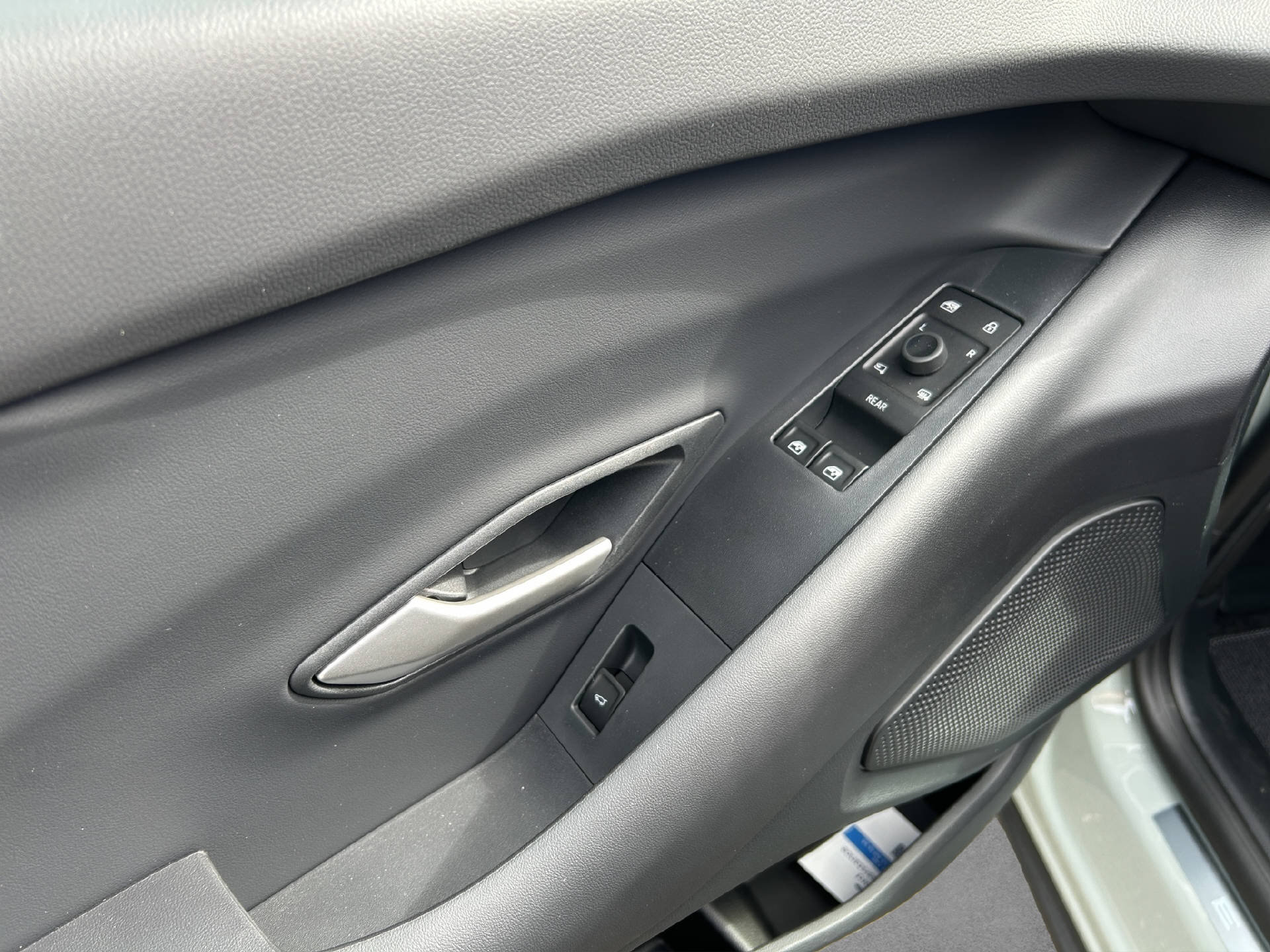 FORD Explorer Extended Range Collection AWD-image-12