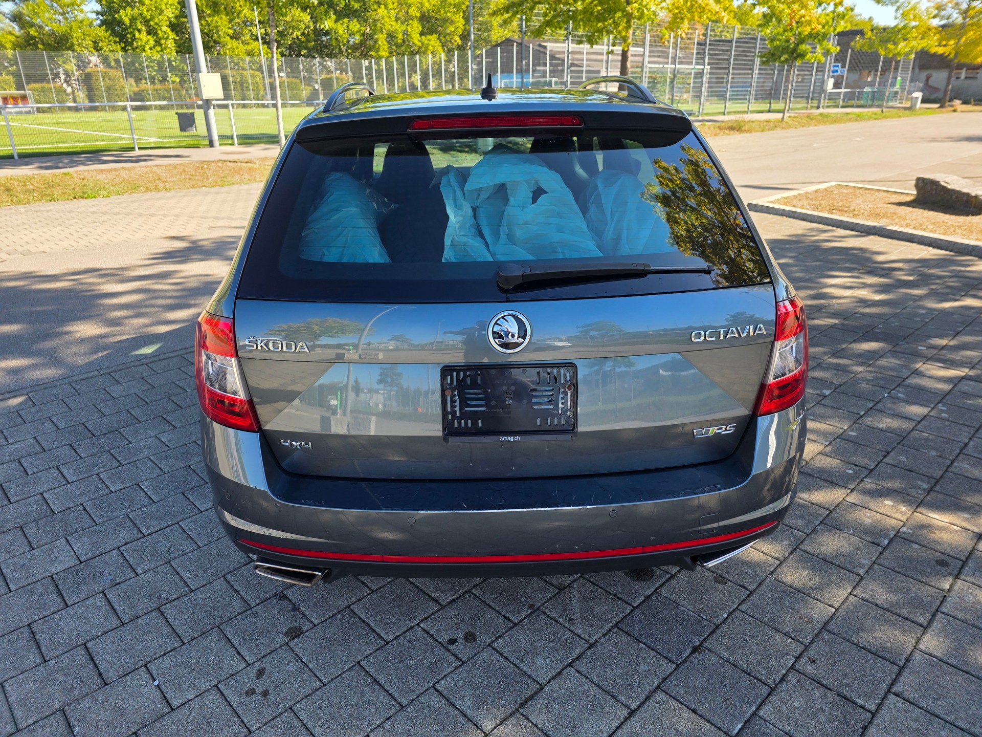 SKODA Octavia Combi 2.0 TDI RS 4x4 DSG-image-7